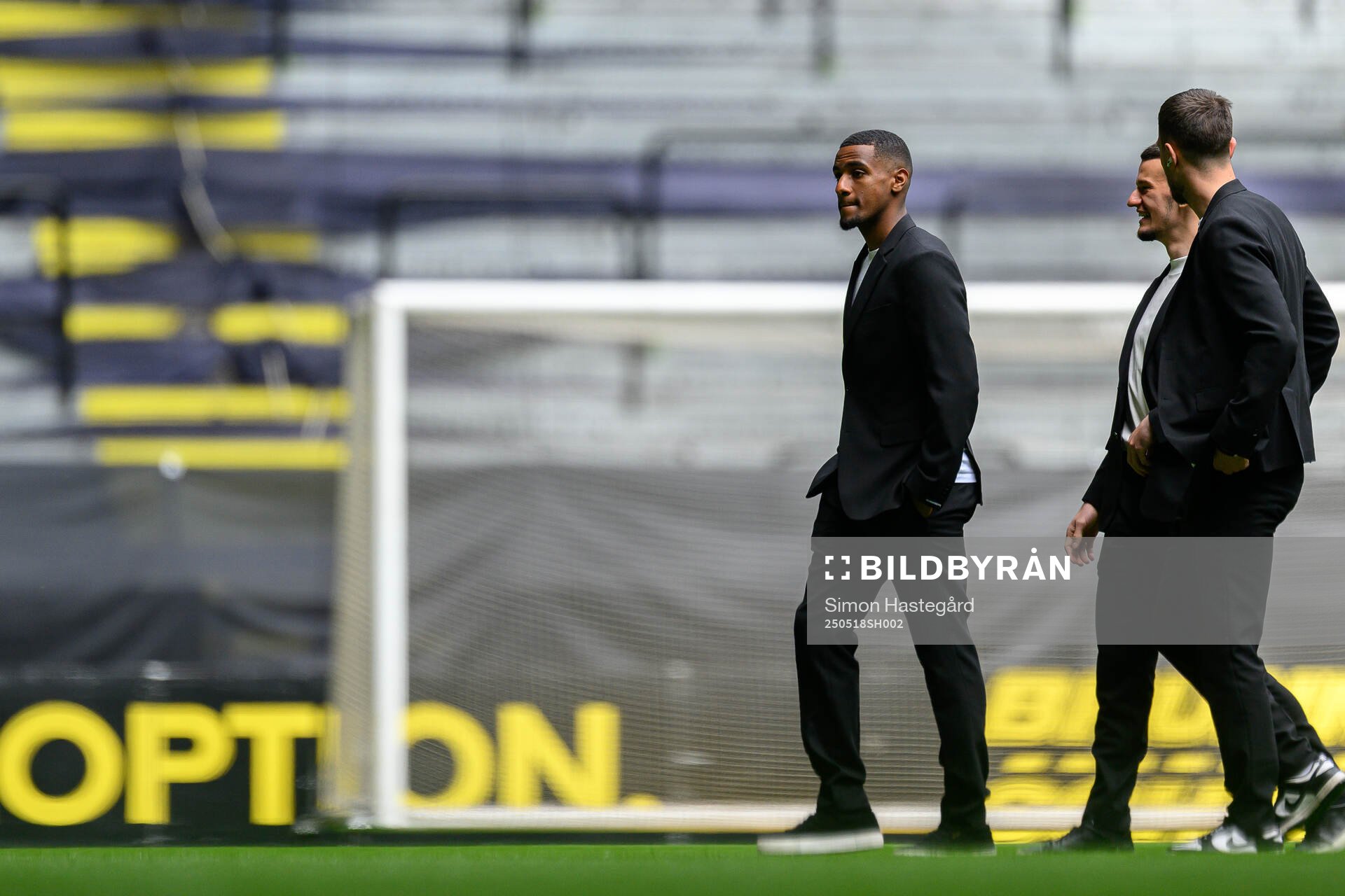 Hammarbys Paulos Abraham inför fotbollsmatchen i Allsvenskan mellan AIK och Hammarby den 18 maj 2025 i Stockholm. 