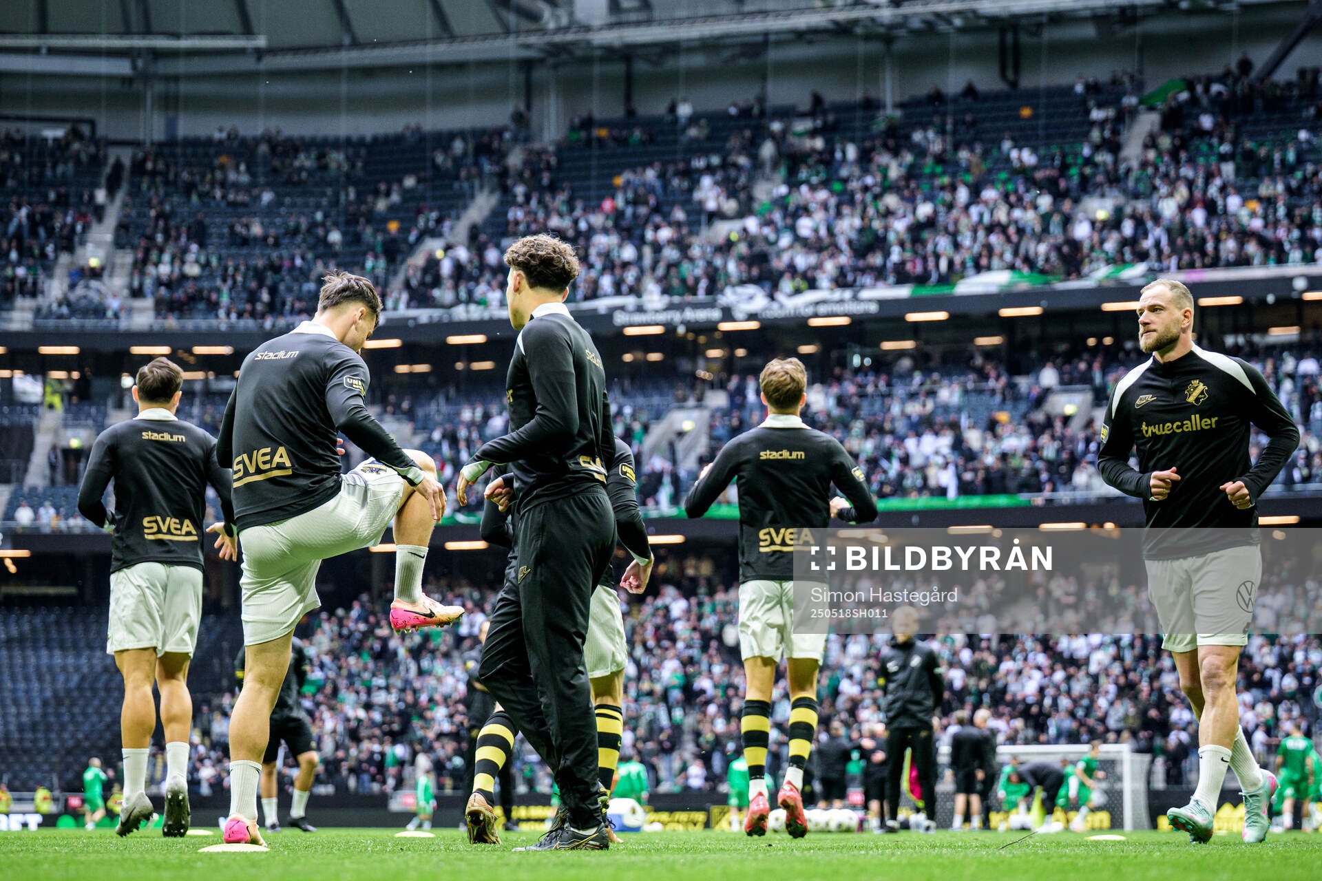 AIKs John Guidetti inför fotbollsmatchen i Allsvenskan mellan AIK och Hammarby den 18 maj 2025 i Stockholm. 