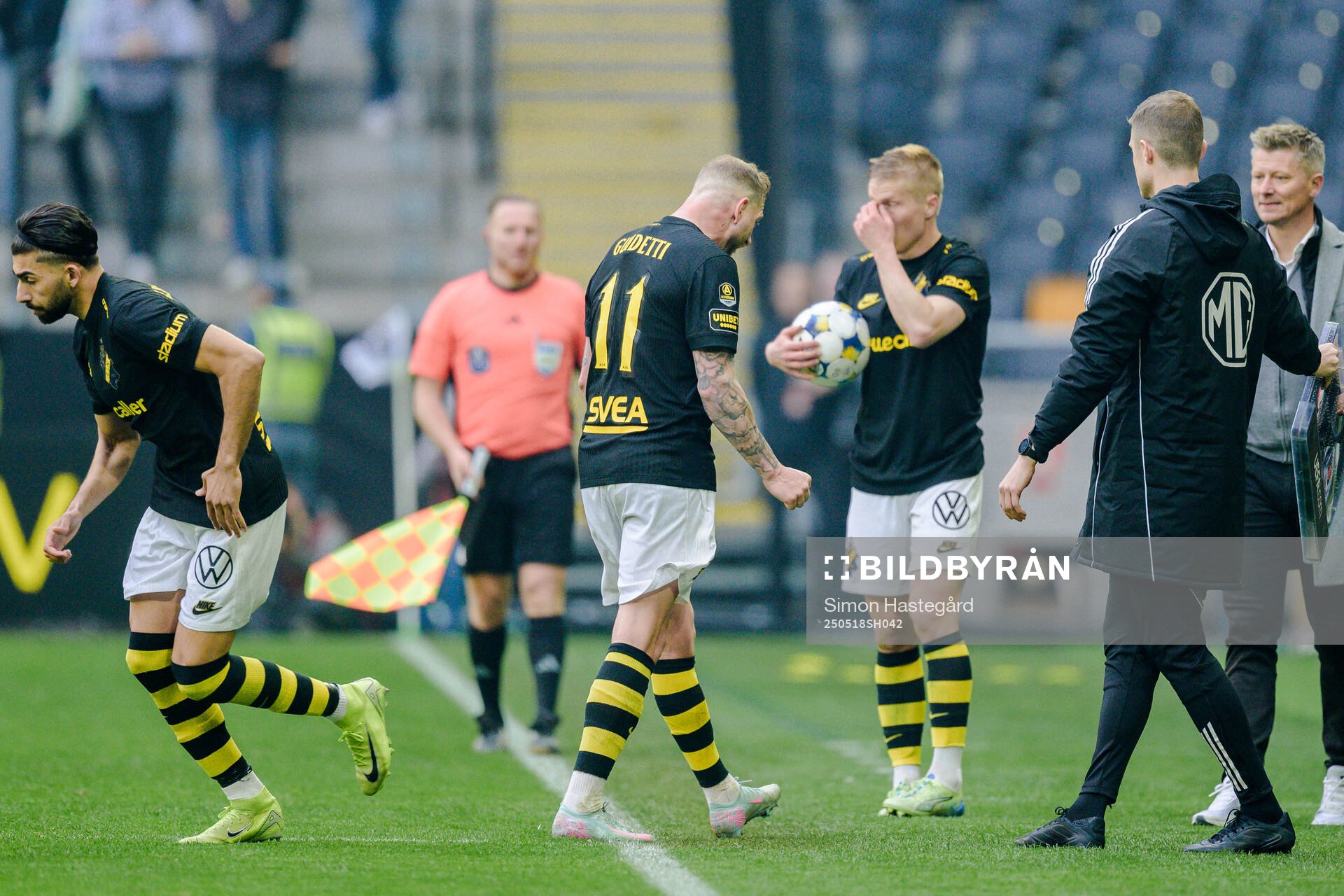 AIKs John Guidetti reagerar under fotbollsmatchen i Allsvenskan mellan AIK och Hammarby den 18 maj 2025 i Stockholm. 