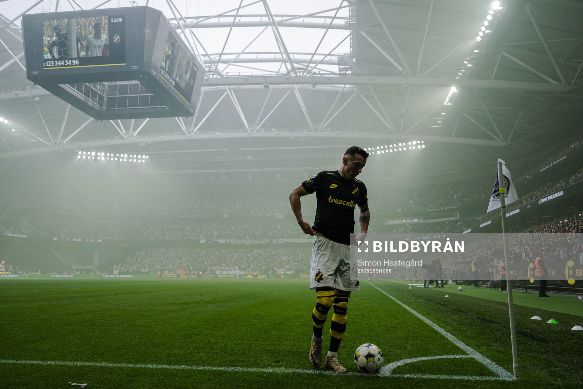 AIKs Bersant Celina under fotbollsmatchen i Allsvenskan mellan AIK och Hammarby den 18 maj 2025 i Stockholm. 