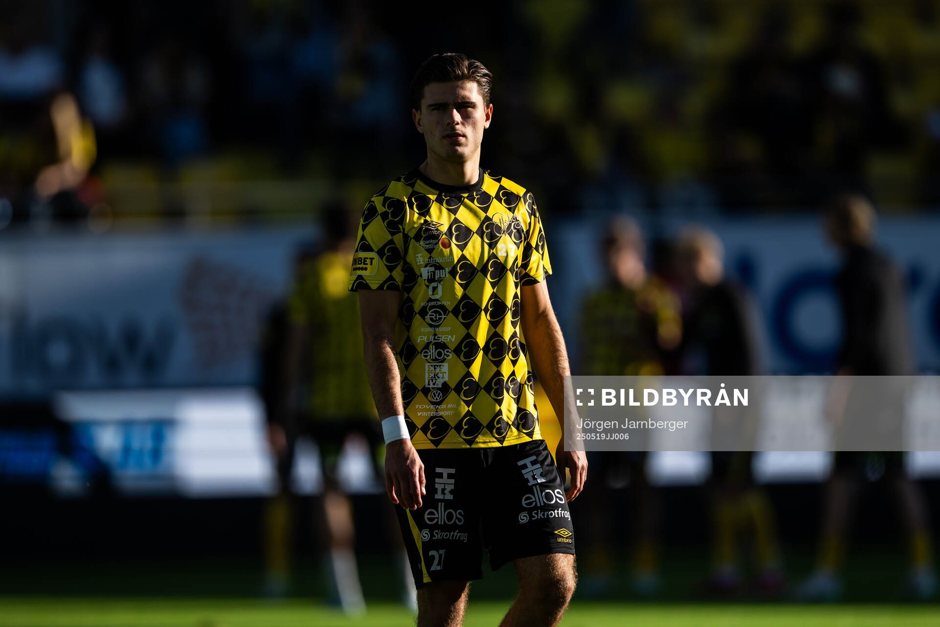 Elfsborgs Besfort Zeneli under uppvärmningen inför fotbollsmatchen i Allsvenskan mellan Elfsborg och Djurgården den 19 maj 2025 i Borås.