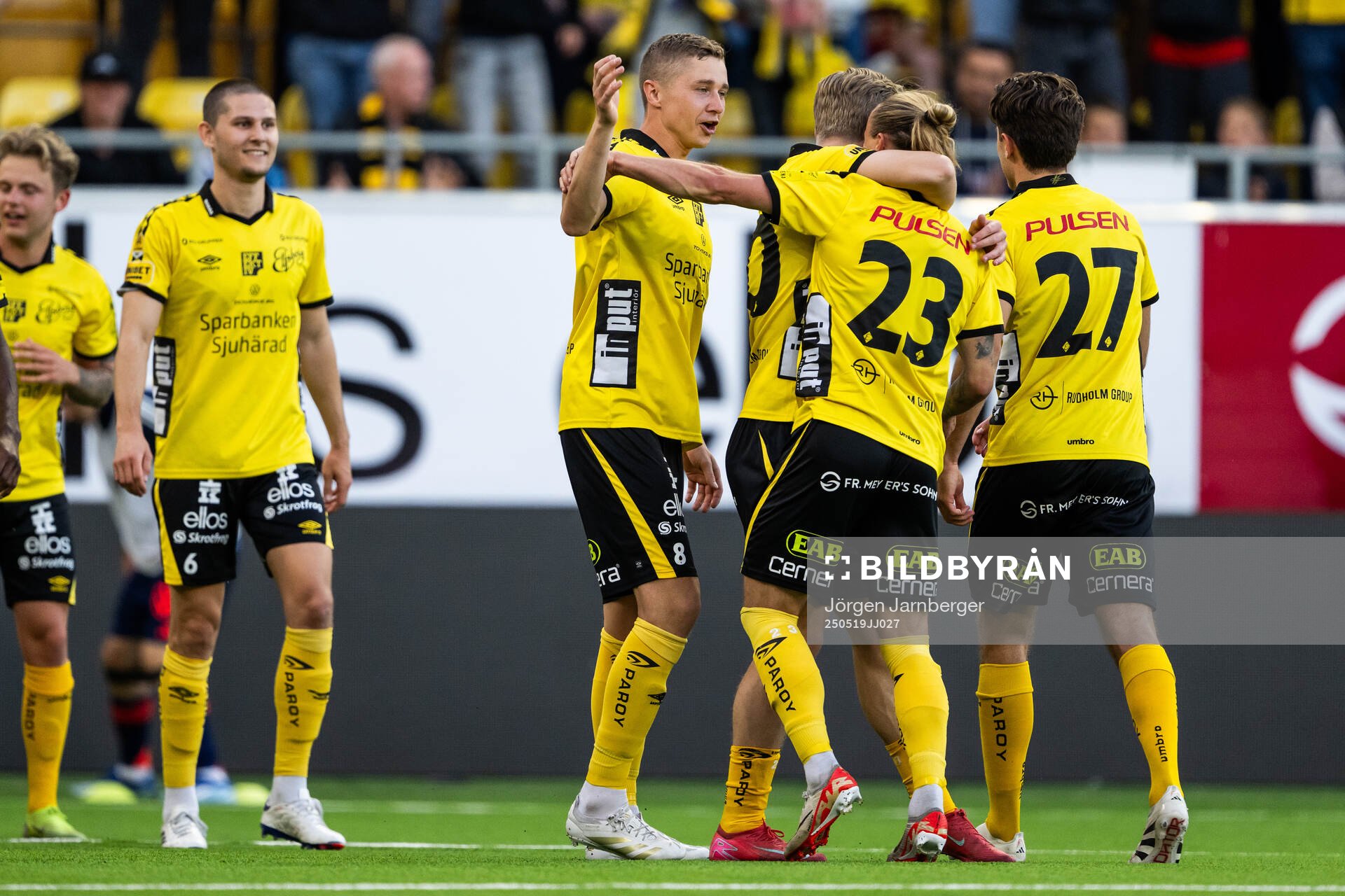 Elfsborgs Frederik Ihler jublar med lagkamrater
