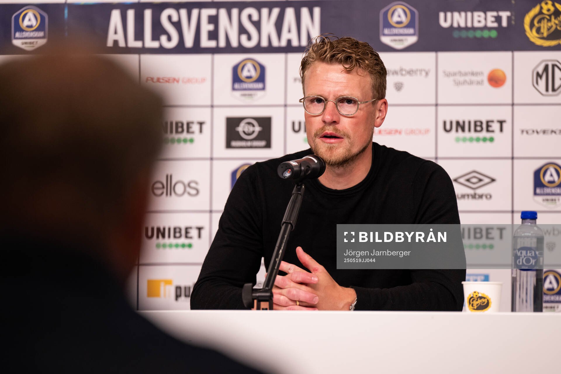 Elfsborgs tränare Oscar Hiljemark under presskonferensen efter fotbollsmatchen i Allsvenskan mellan Elfsborg och Djurgården den 19 maj 2025 i Borås.