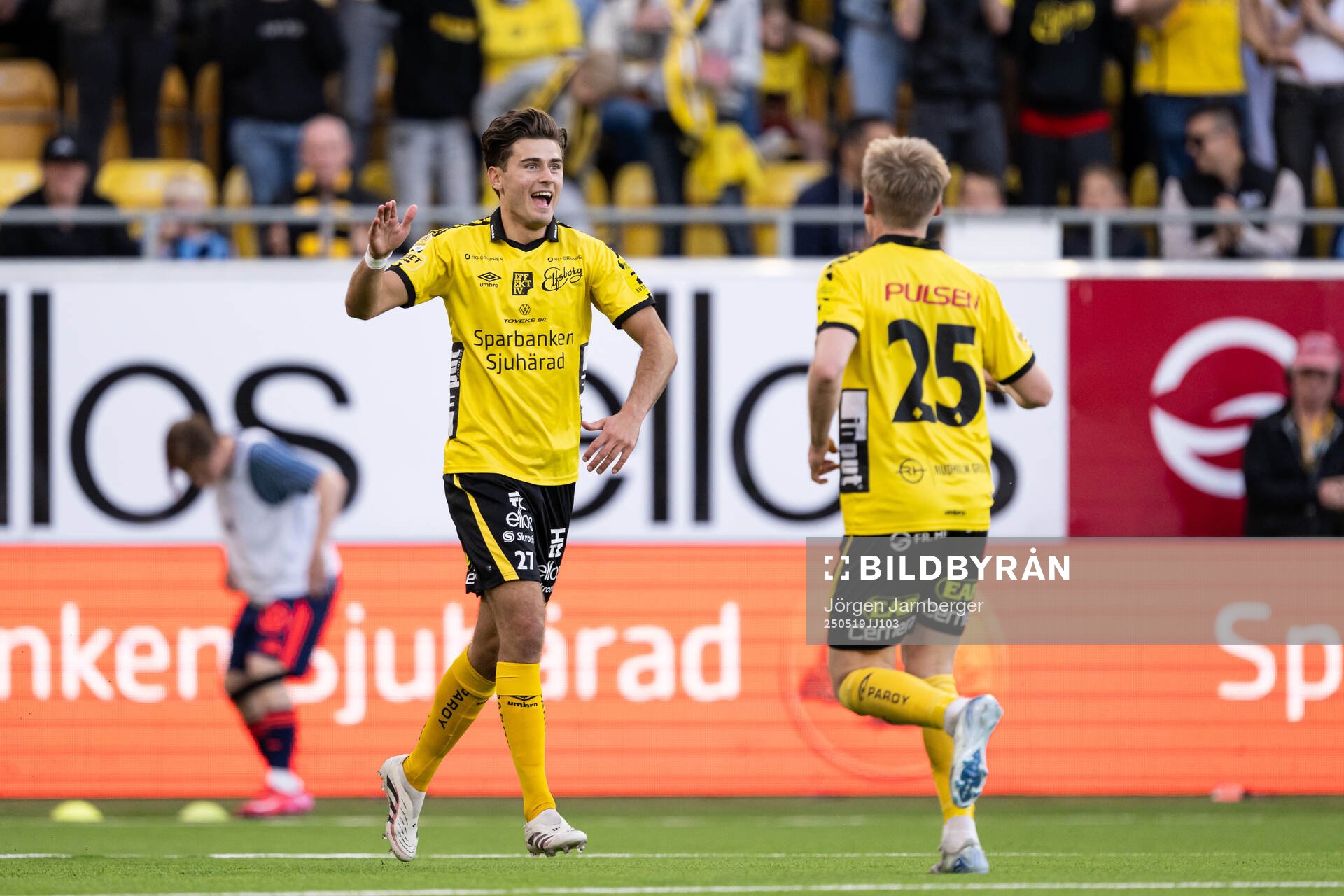 Elfsborgs Besfort Zeneli jublar efter 4-0 under fotbollsmatchen i Allsvenskan mellan Elfsborg och Djurgården den 19 maj 2025 i Borås.