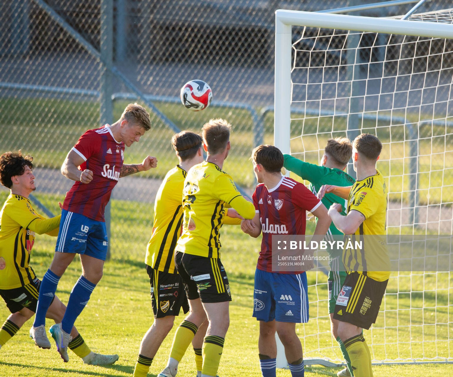 Simrishamn nickar mot mål i matchen i DM mellan IFK