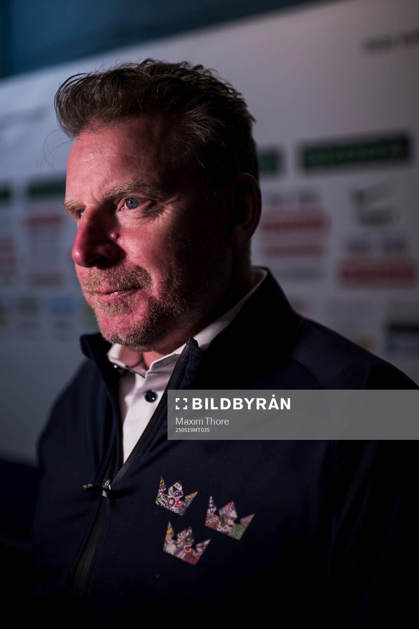 Senior advisor Daniel Alfredsson of Sweden