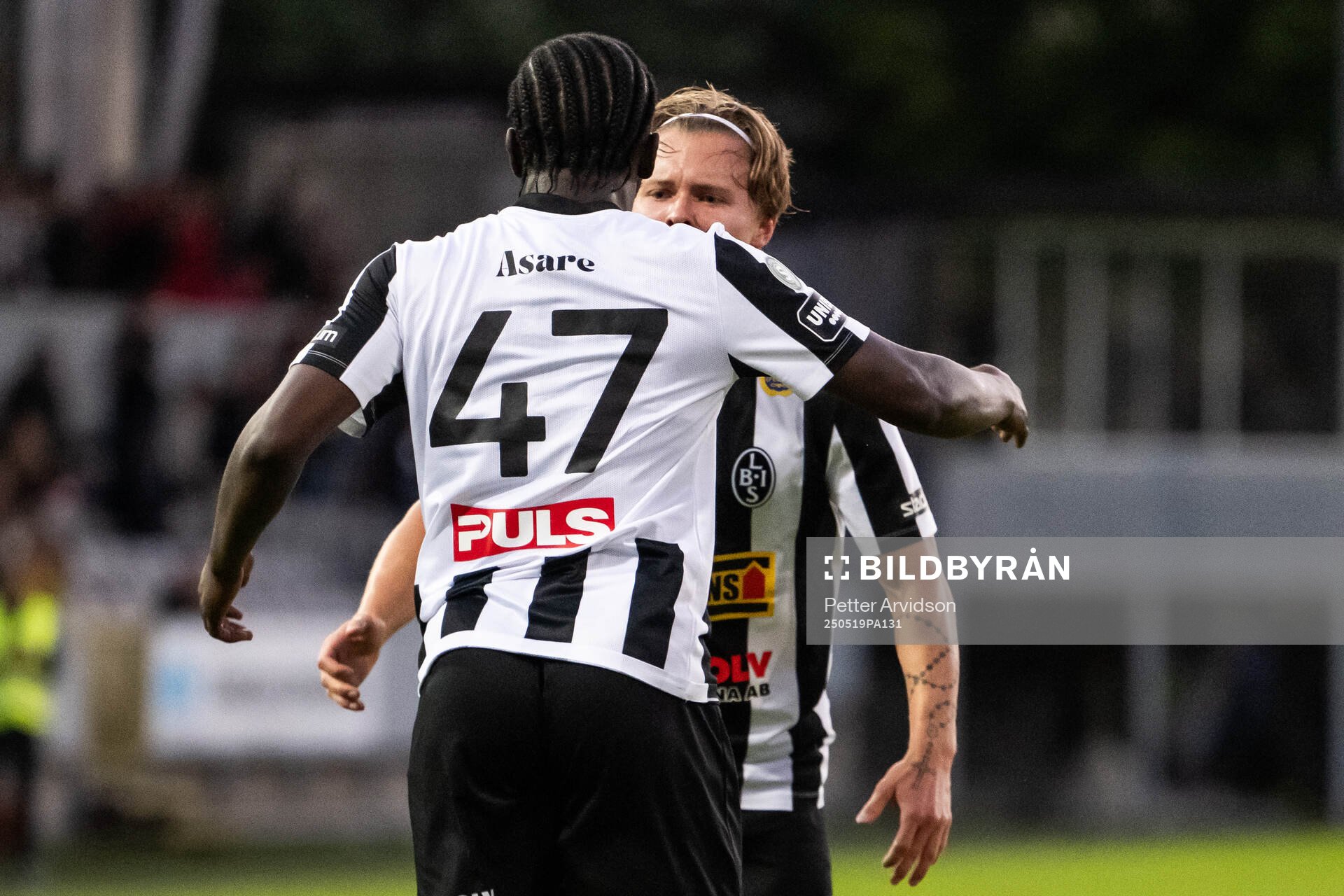 Landskronas Kofi Asare jublar efter 3-3 under fotbollsmatchen i Superettan mellan Landskrona och Helsingborg den 19 maj 2025 i Landskrona.