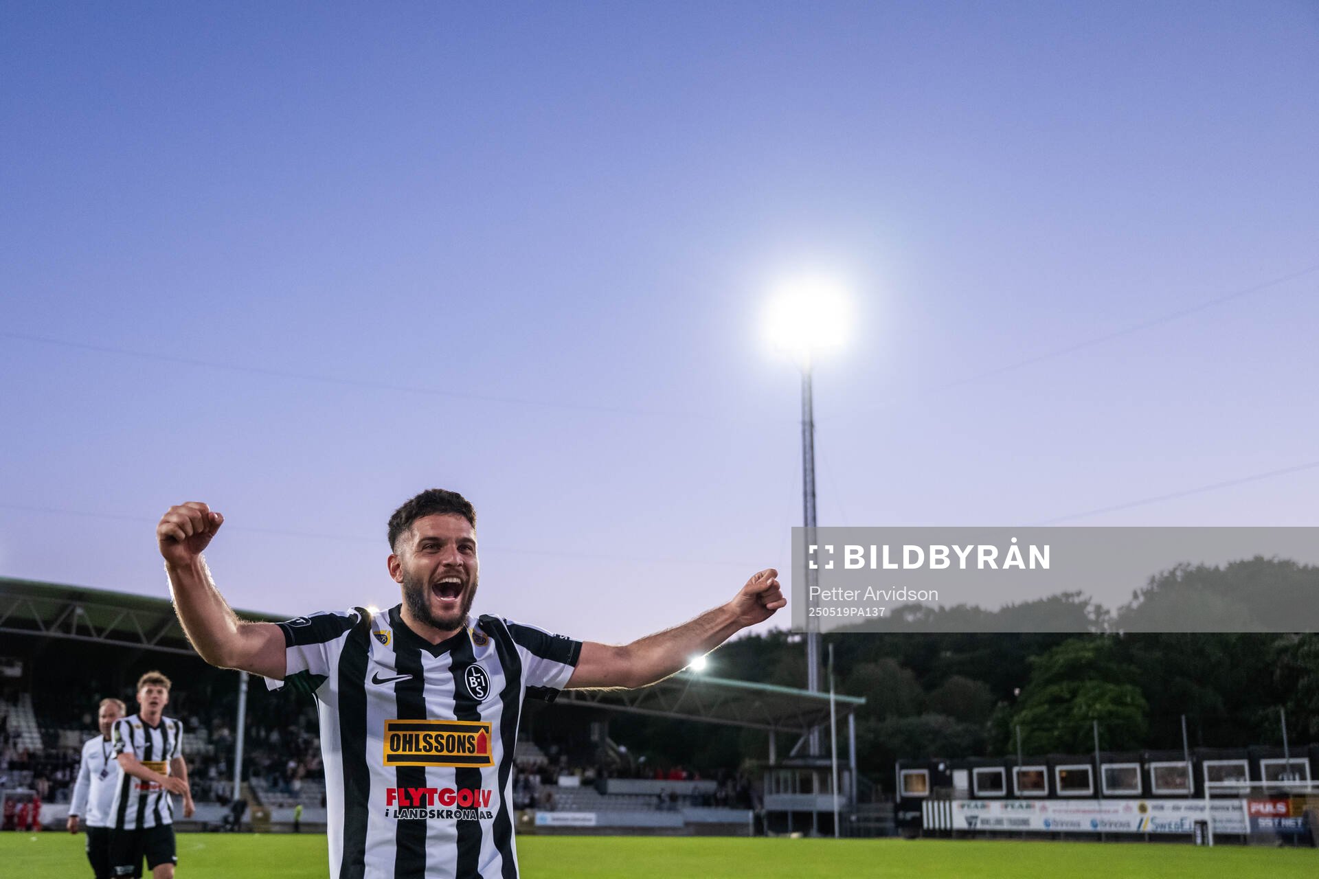 Landskronas Edi Sylisufaj jublar efter fotbollsmatchen i Superettan mellan Landskrona och Helsingborg den 19 maj 2025 i Landskrona. 
