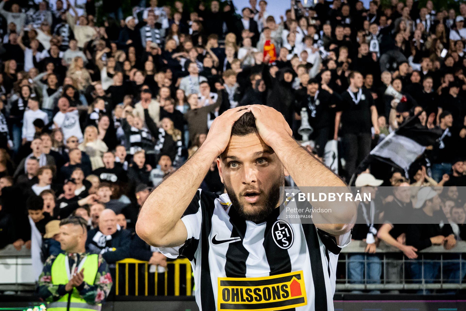Landskronas Edi Sylisufaj reagerar efter fotbollsmatchen i Superettan mellan Landskrona och Helsingborg den 19 maj 2025 i Landskrona.