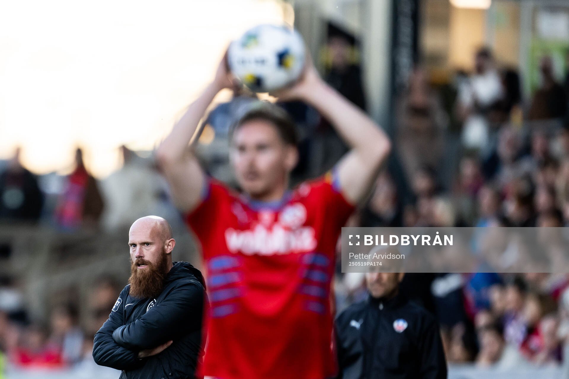 Landskronas tränare Max Mölder under fotbollsmatchen i Superettan mellan Landskrona och Helsingborg den 19 maj 2025 i Landskrona. 