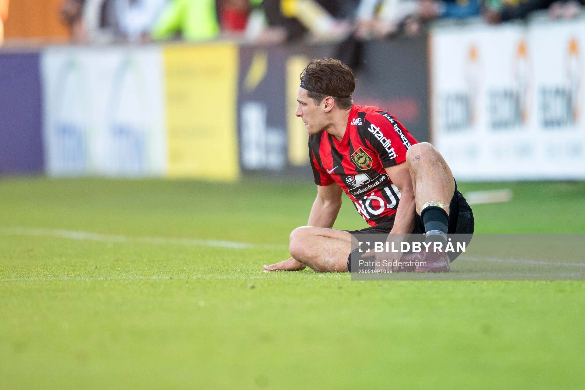 Brommapojkarnas Kevin Ackermann under fotbollsmatchen i Allsvenskan mellan Mjällby och Brommapojkarna den 19 maj 2025 i Hällevik.