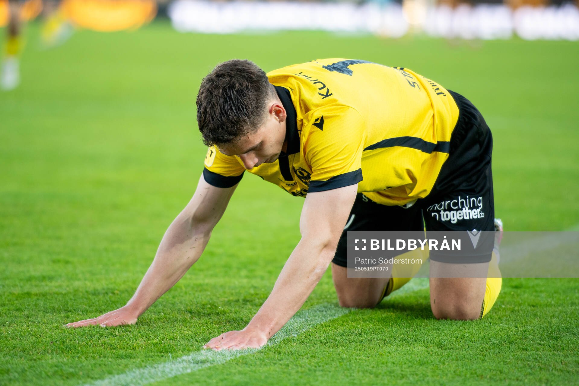 Mjällbys Timo Stavitski under fotbollsmatchen i Allsvenskan mellan Mjällby och Brommapojkarna den 19 maj 2025 i Hällevik. 