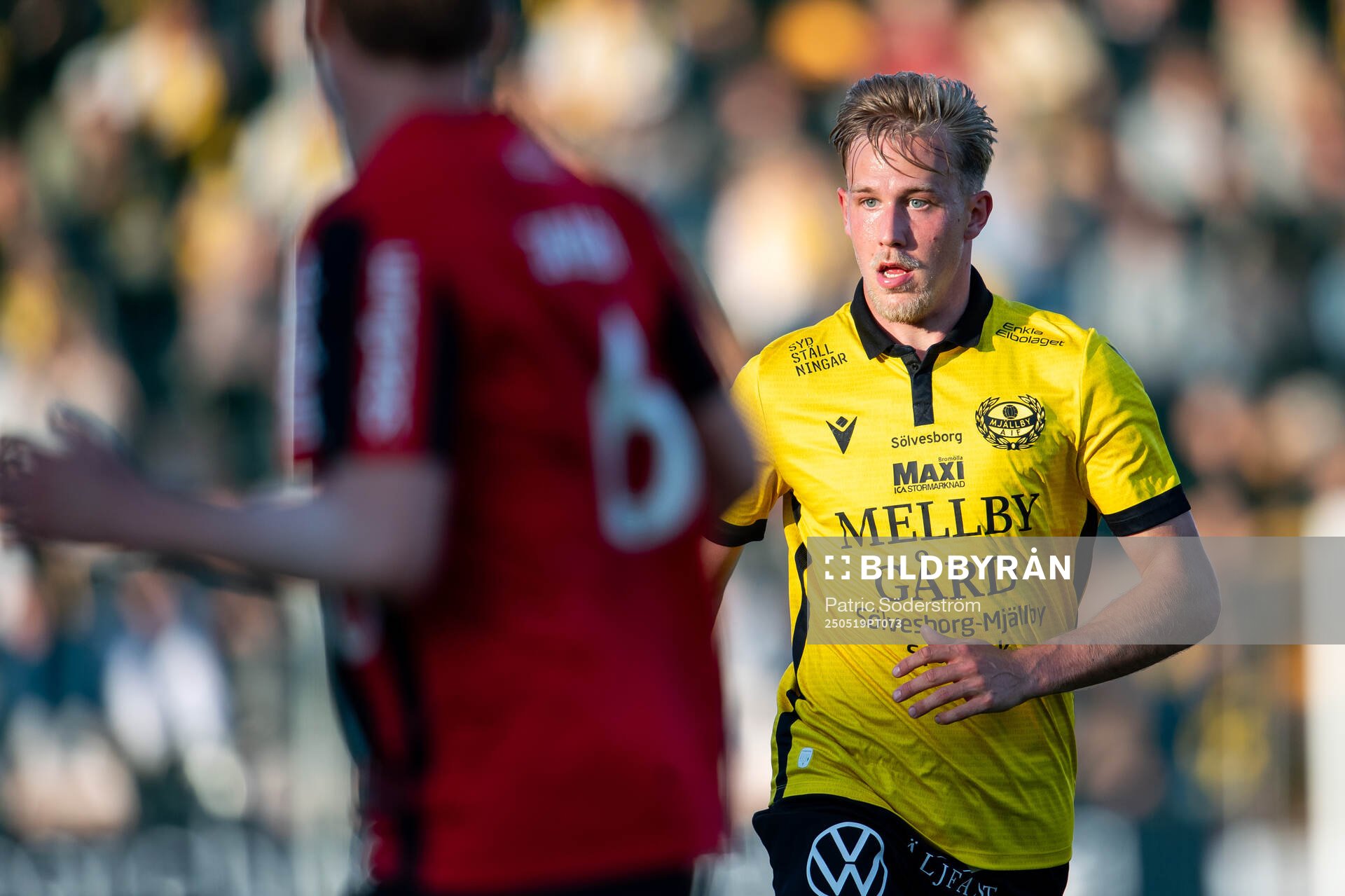 Mjällbys Herman Johansson under fotbollsmatchen i Allsvenskan mellan Mjällby och Brommapojkarna den 19 maj 2025 i Hällevik. 