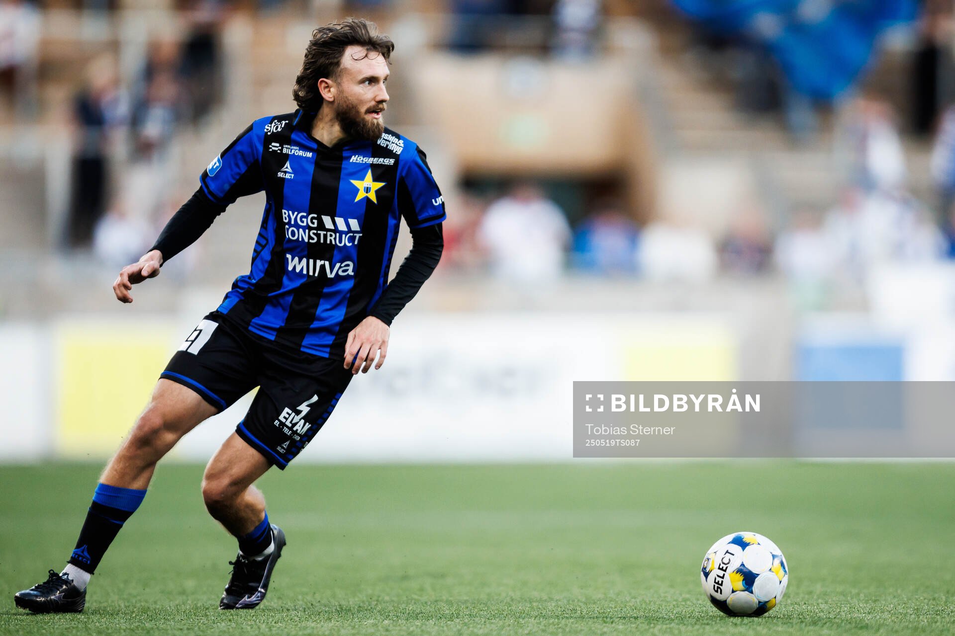 Sirius Simon Sandberg under fotbollsmatchen i Allsvenskan mellan Sirius och IFK Norrköping den 19 maj 2025 i Uppsala. 