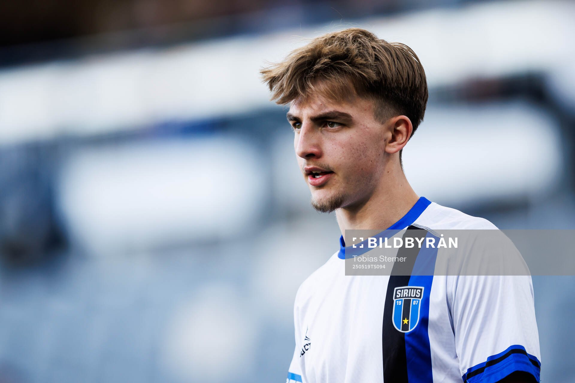 Sirius Villy Strindlund Larsen inför fotbollsmatchen i Allsvenskan mellan Sirius och IFK Norrköping den 19 maj 2025 i Uppsala. 