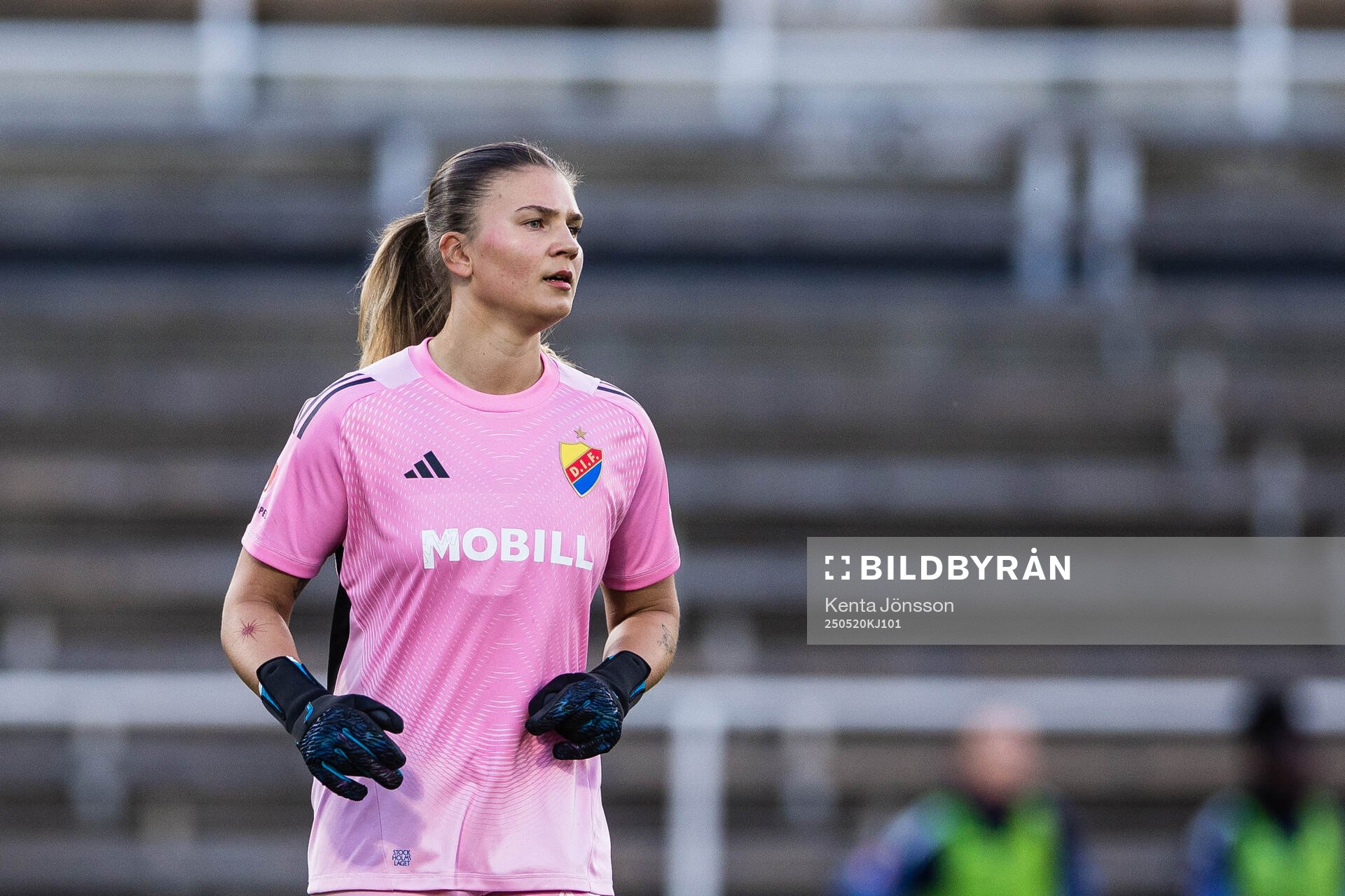 Djurgårdens målvakt Anna Aurora Koivunen under fotbollsmatchen i Damallsvenskan mellan Djurgården och AIK den 20 maj 2025 i Stockholm. 