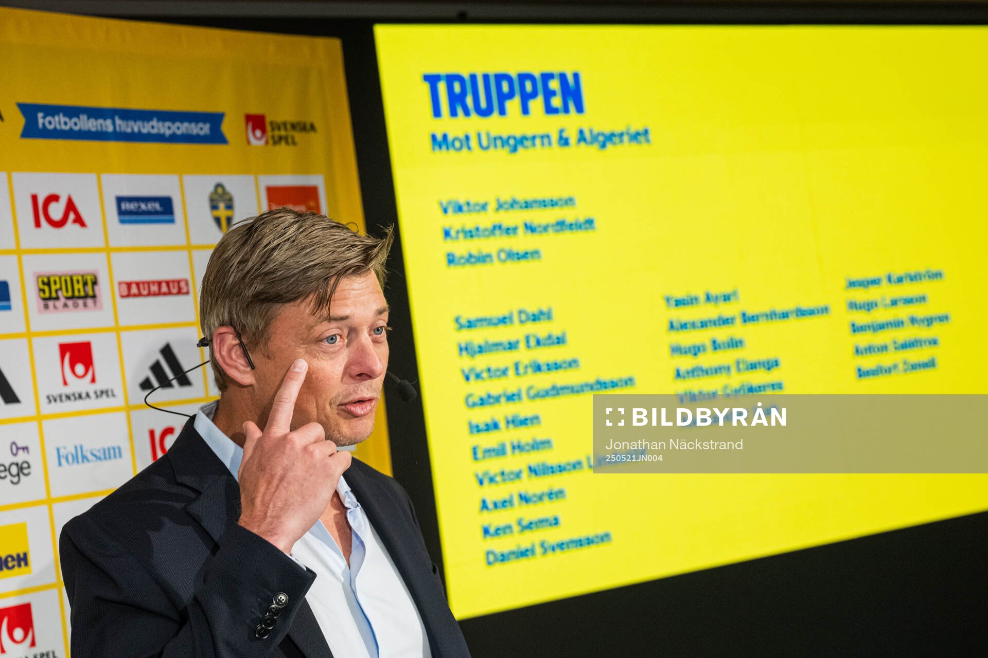 Jon Dahl Tomasson, head coach of the Swedish men's national football team during a press conference on May 21, 2025 in Stockholm. 