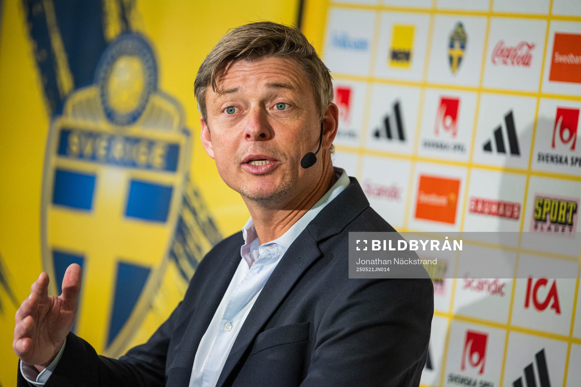 Jon Dahl Tomasson, head coach of the Swedish men's national football team during a press conference on May 21, 2025 in Stockholm. 