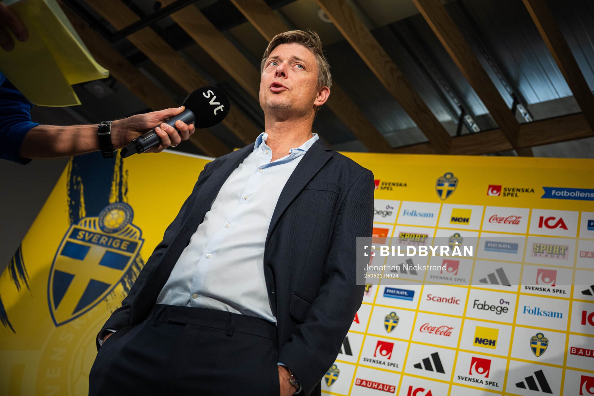 Jon Dahl Tomasson, head coach of the Swedish men's national football team during a press conference on May 21, 2025 in Stockholm. 
