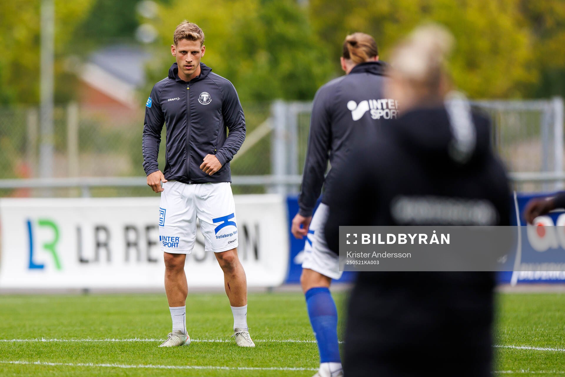 Trelleborgs spelare inför fotbollsmatchen i Superettan mellan Falkenberg och Trelleborg den 21 maj 2025 i Falkenberg. 