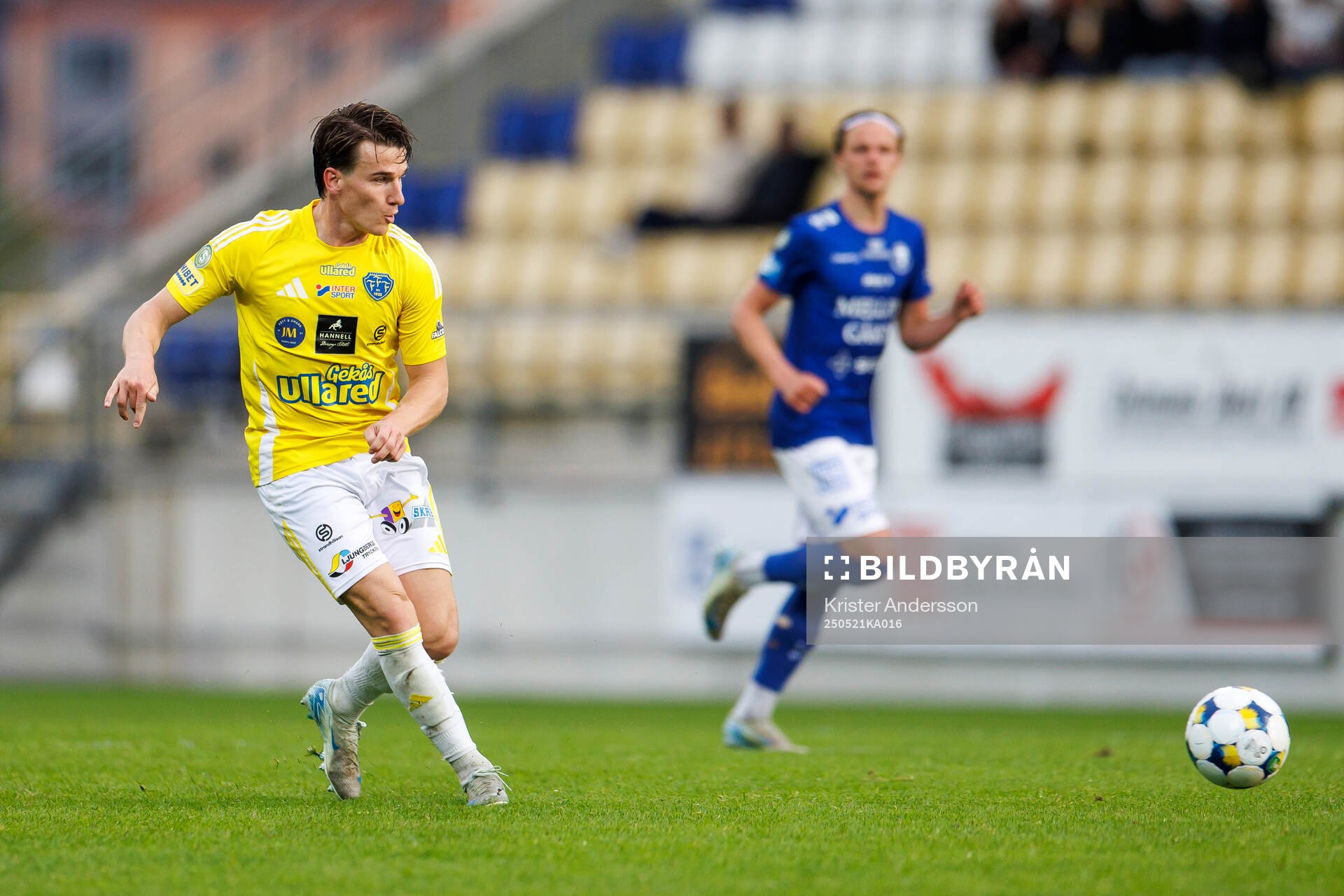 Falkenbergs Oskar Lindberg under fotbollsmatchen i Superettan mellan Falkenberg och Trelleborg den 21 maj 2025 i Falkenberg. 