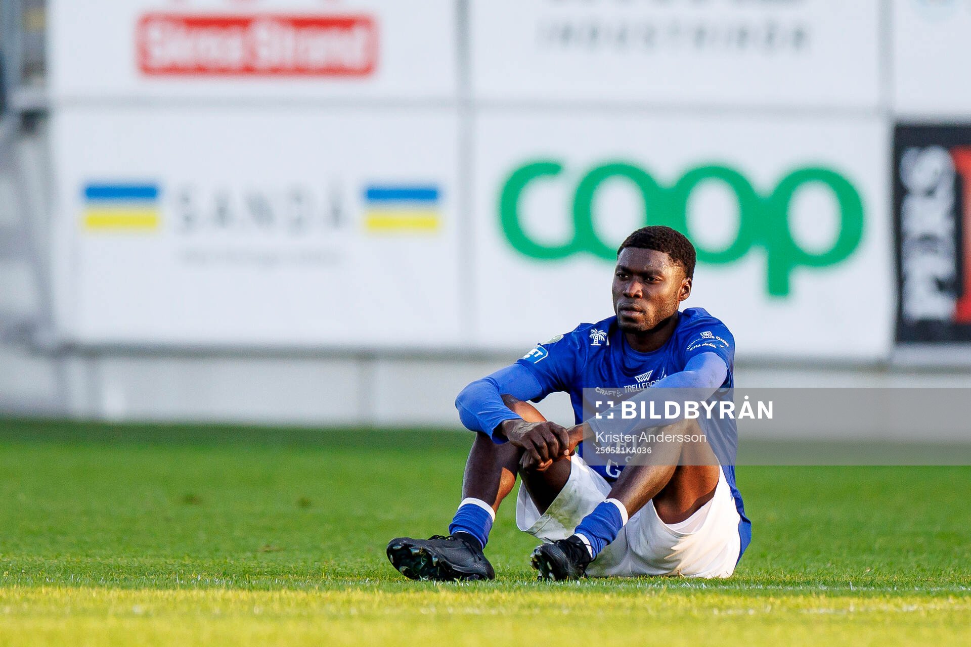 Trelleborgs Emmanuel Godwin deppar