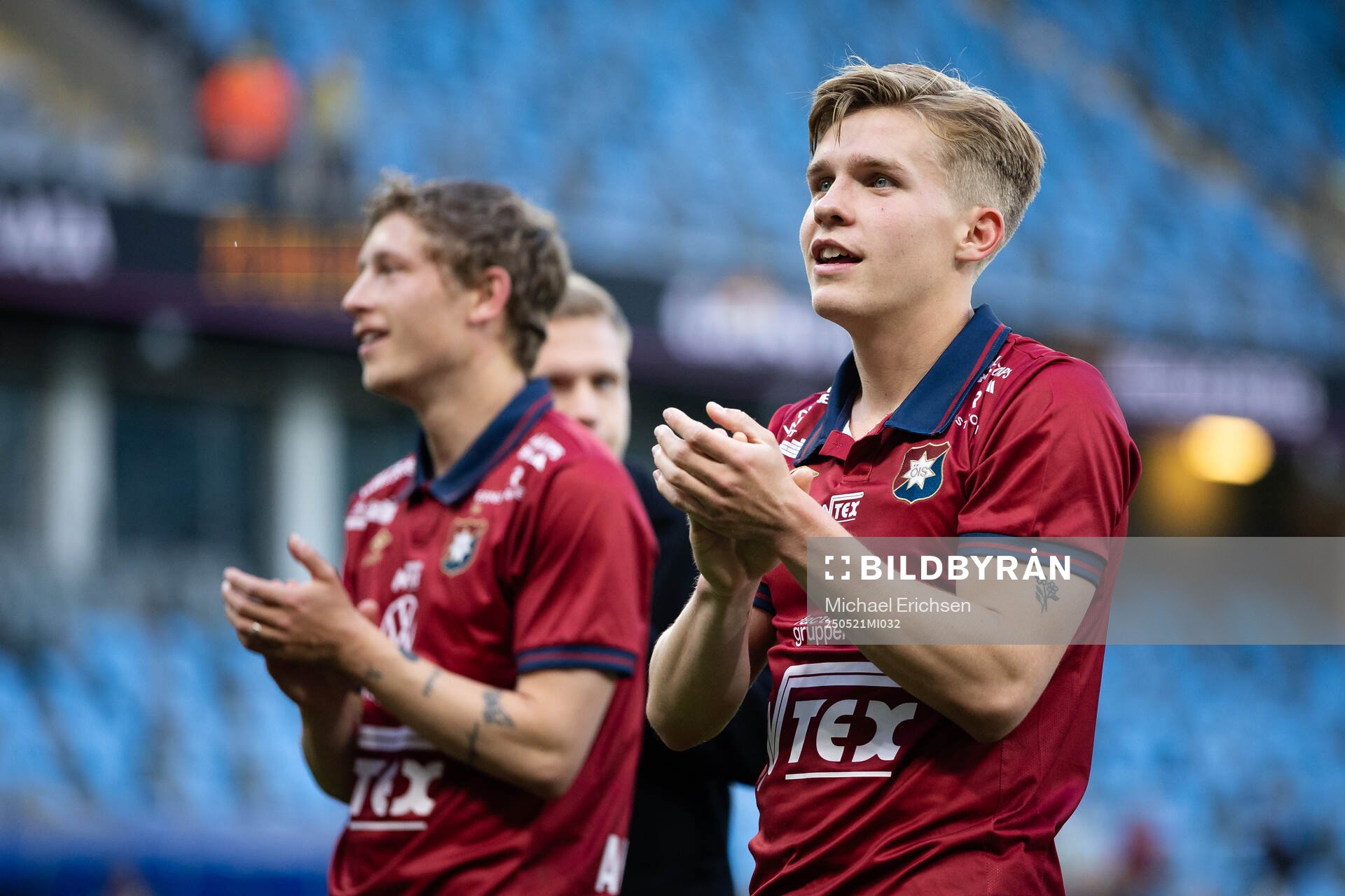 Örgrytes Anton Andreasson och Isak Dahlqvist efter fotbollsmatchen i Superettan mellan Örgryte och Sandvikens IF den 21 maj 2025 i Göteborg.