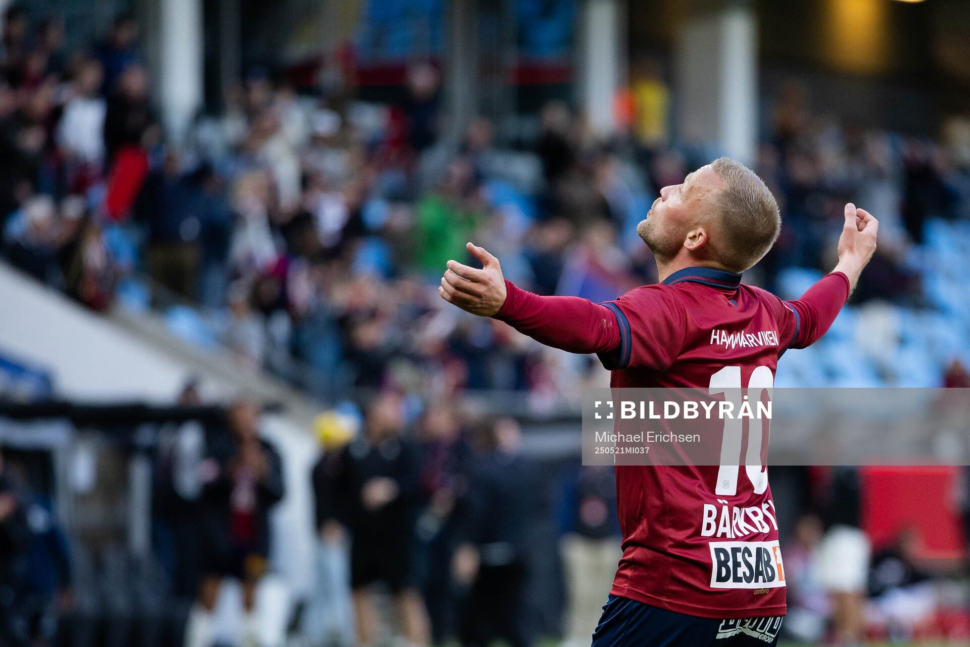 Örgrytes Nicklas Bärkroth jublar efter 4-0 under fotbollsmatchen i Superettan mellan Örgryte och Sandvikens IF den 21 maj 2025 i Göteborg.