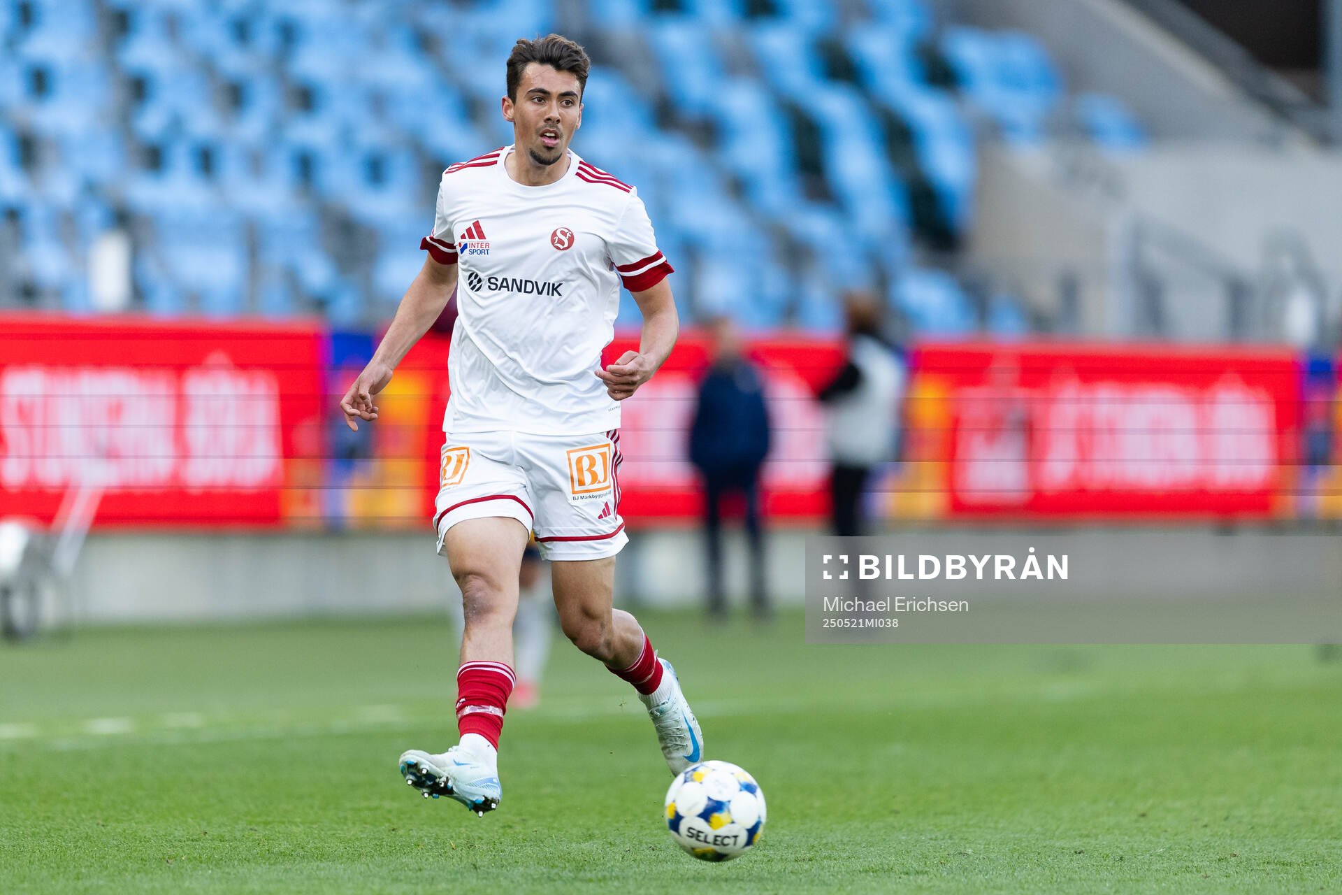Sandvikens IFs Liam Vabö under fotbollsmatchen i Superettan mellan Örgryte och Sandvikens IF den 21 maj 2025 i Göteborg. 