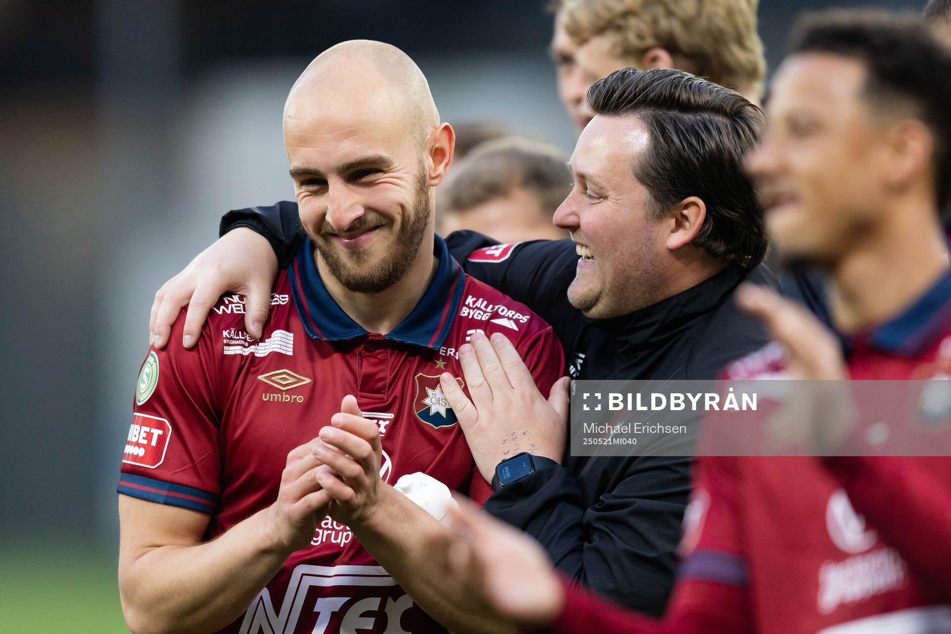 Örgrytes Amel Mujanic och assisterande tränare Jesper Swedlund efter fotbollsmatchen i Superettan mellan Örgryte och Sandvikens IF den 21 maj 2025 i Göteborg.