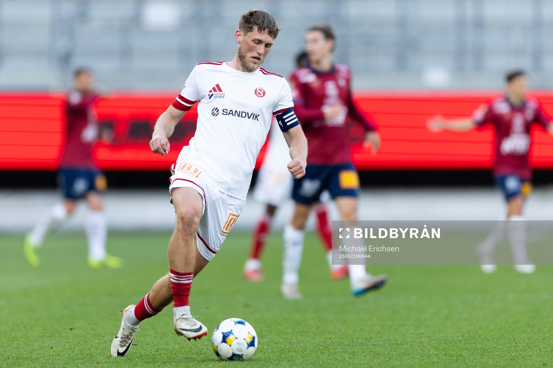 Sandvikens IFs Emil Engqvist under fotbollsmatchen i Superettan mellan Örgryte och Sandvikens IF den 21 maj 2025 i Göteborg. 