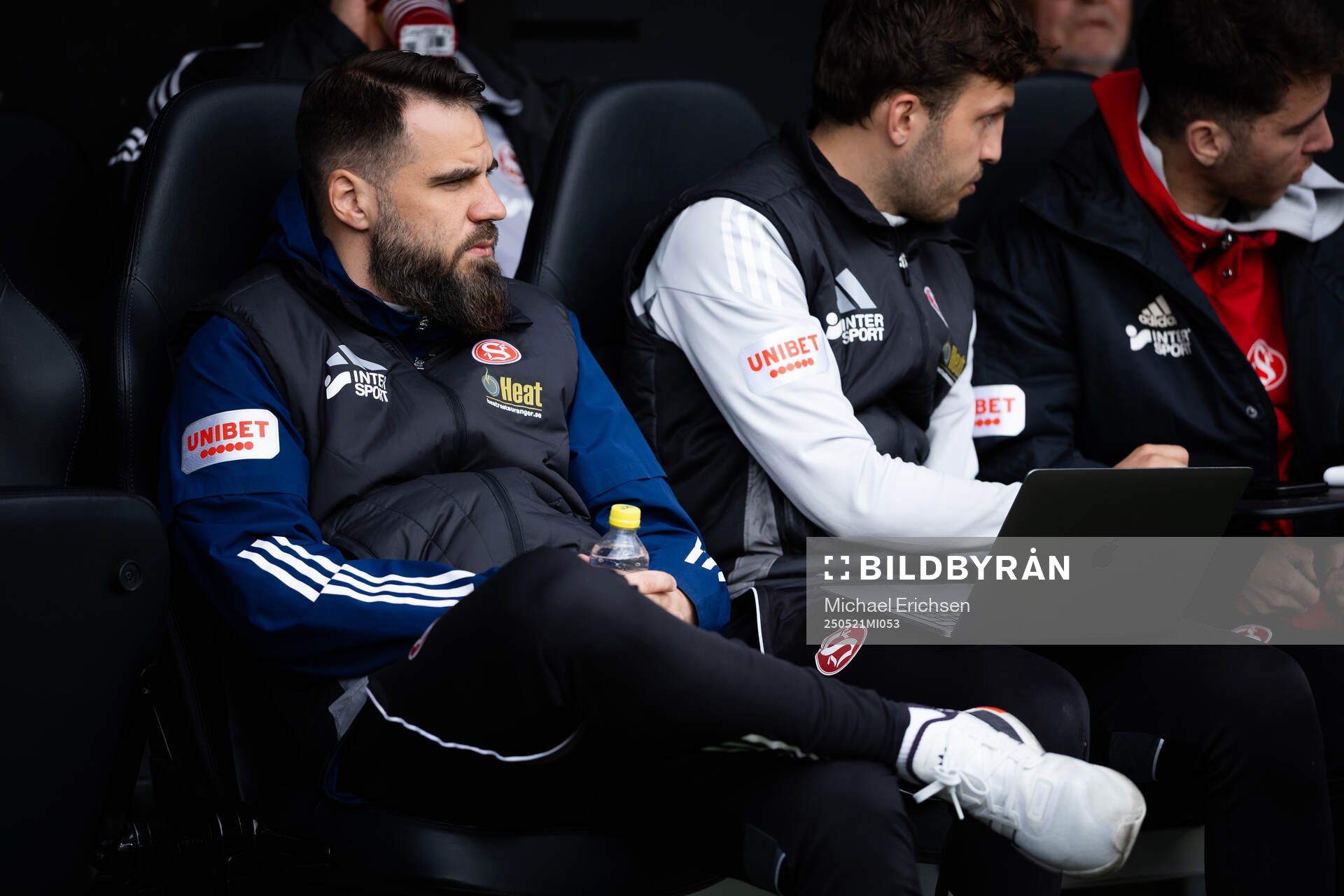 Sandvikens huvudtränare Eldar Abdulic inför fotbollsmatchen i Superettan mellan Örgryte och Sandvikens IF den 21 maj 2025 i Göteborg. 