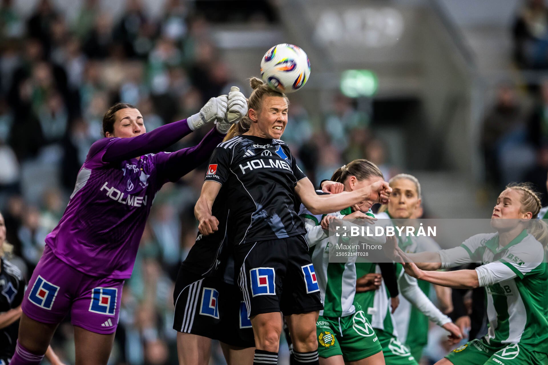 IFK Norrköpings målvakt Caroline Delisle och Jessica Wik under finalen i Svenska Cupen mellan Hammarby och IFK Norrköping den 21 maj 2025 i Stockholm.