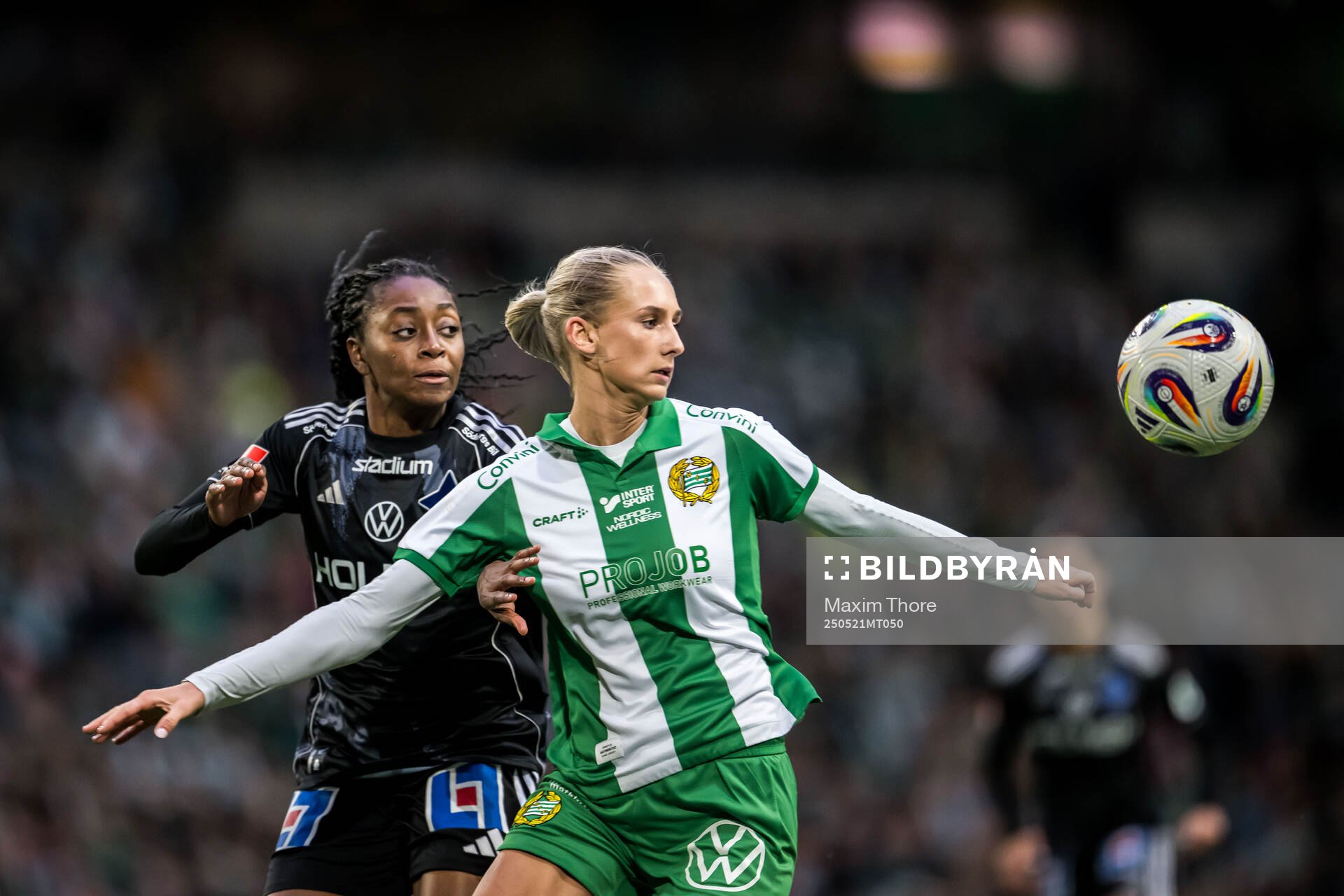 IFK Norrköpings Maya Aliyah Antoine och Hammarbys Ellen Wangerheim under finalen i Svenska Cupen mellan Hammarby och IFK Norrköping den 21 maj 2025 i Stockholm.