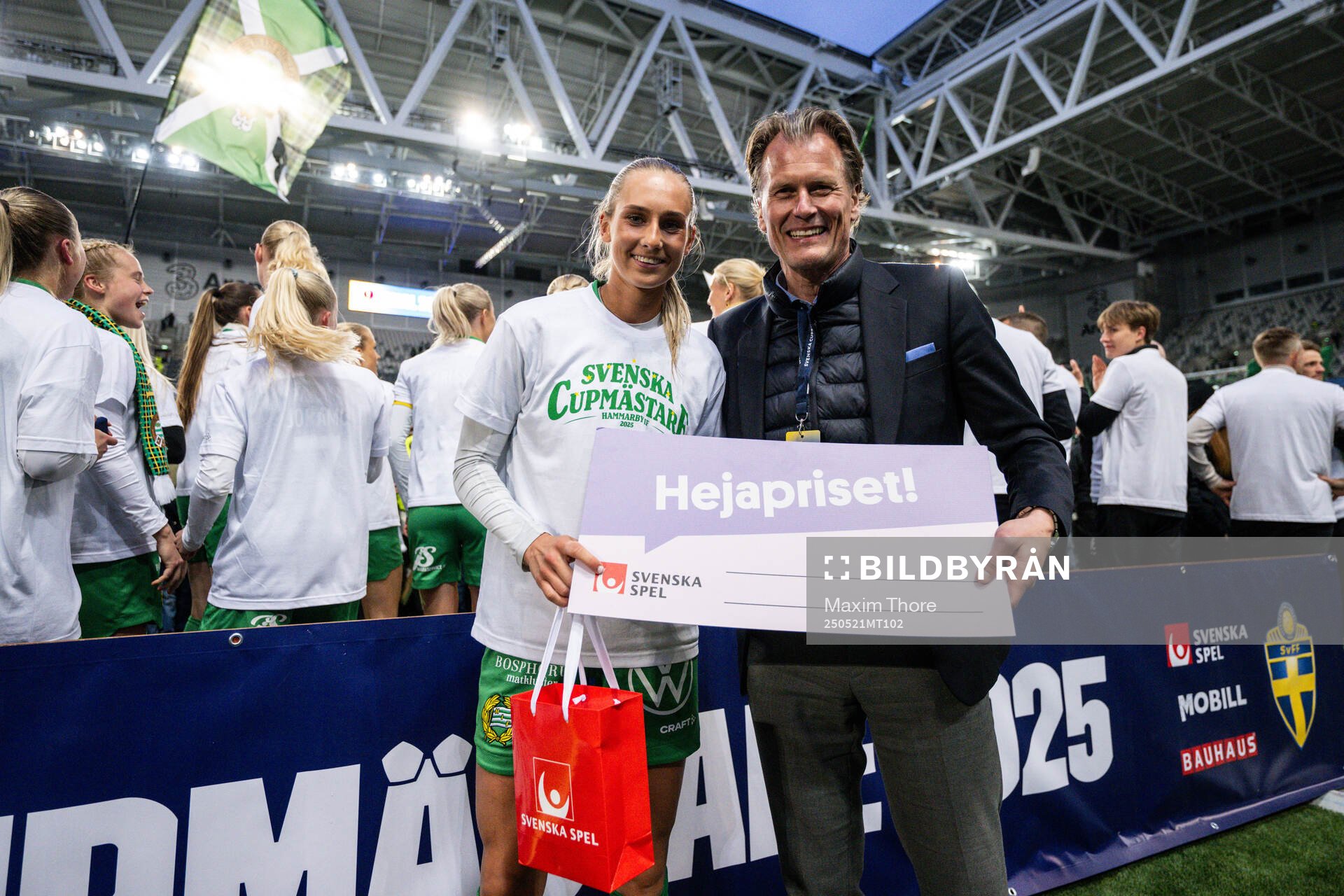 Hammarbys Ellen Wangerheim jublar med Hejapriset! efter finalen i Svenska Cupen mellan Hammarby och IFK Norrköping den 21 maj 2025 i Stockholm.