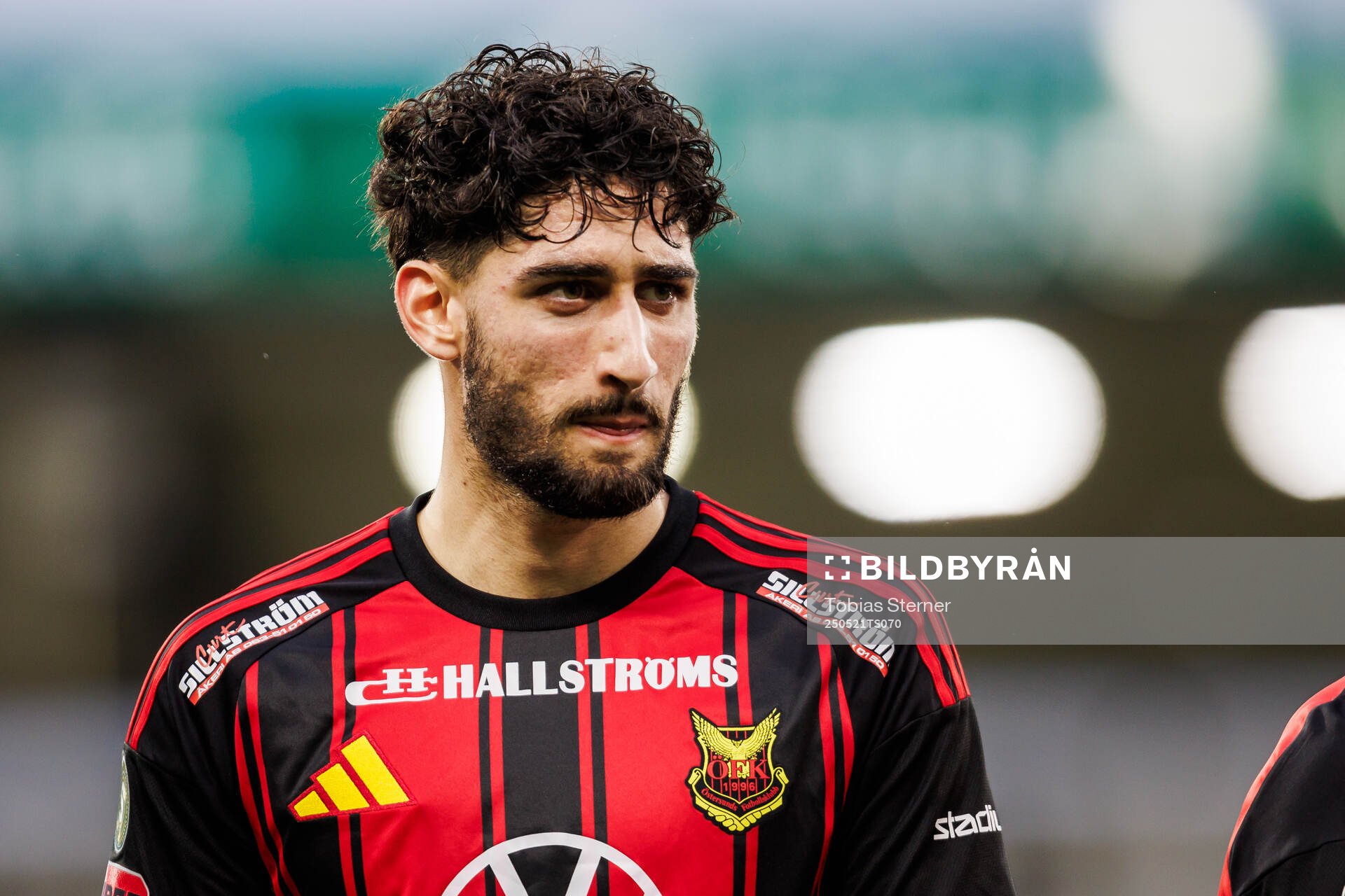 Östersunds Edgar Sarkis Navassardian under fotbollsmatchen i Superettan mellan Västerås och Östersund den 21 maj 2025 i Västerås. 
