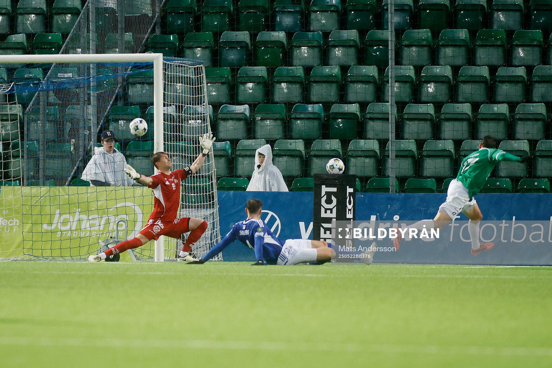Brages Pontus Jonsson under fotbollsmatchen i Superettan mellan GIF Sundsvall och Brage den 22 maj 2025 i Sundsvall. 