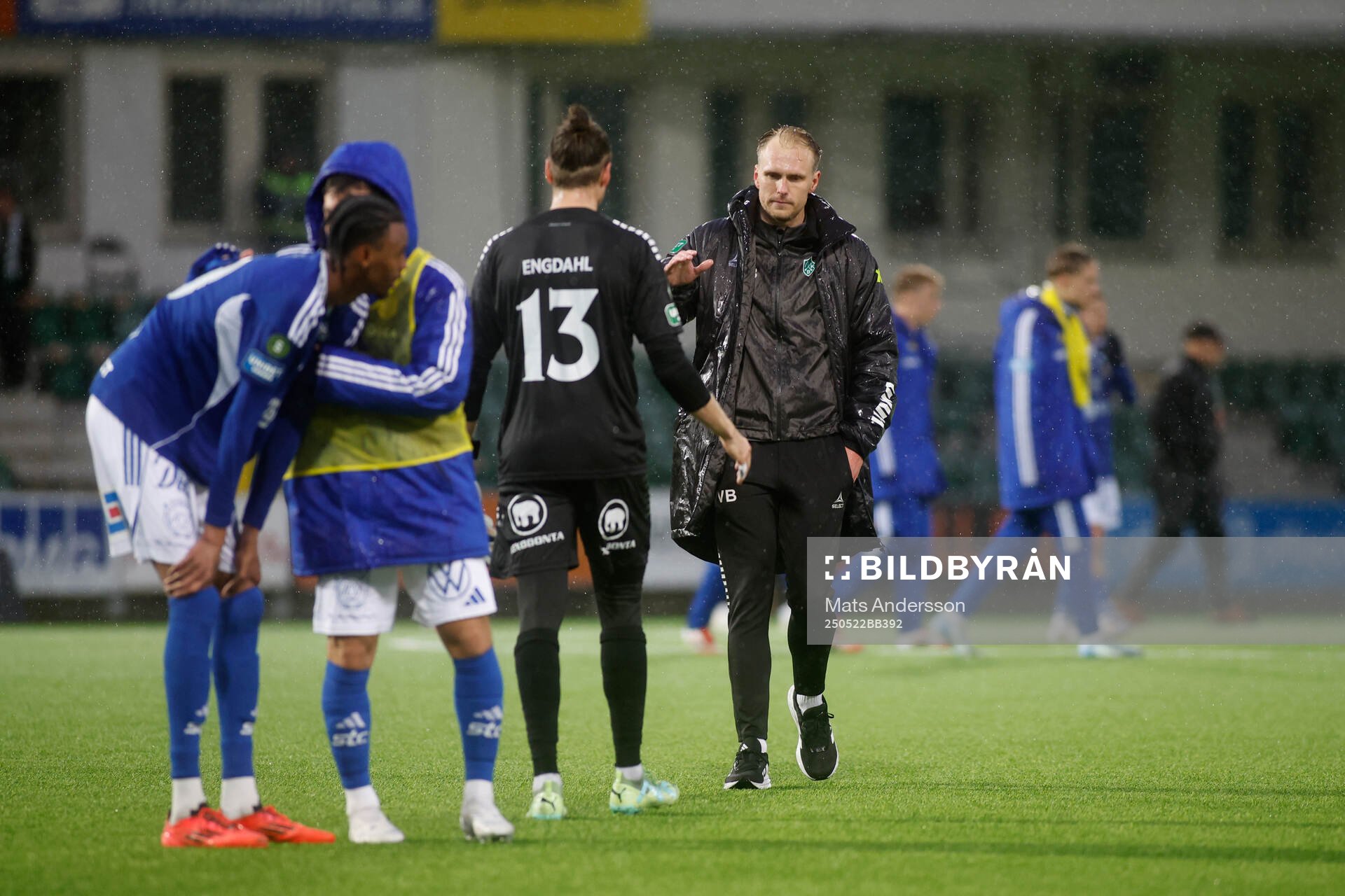 Brages William Bergendahl jublar efter fotbollsmatchen i Superettan mellan GIF Sundsvall och Brage den 22 maj 2025 i Sundsvall. 