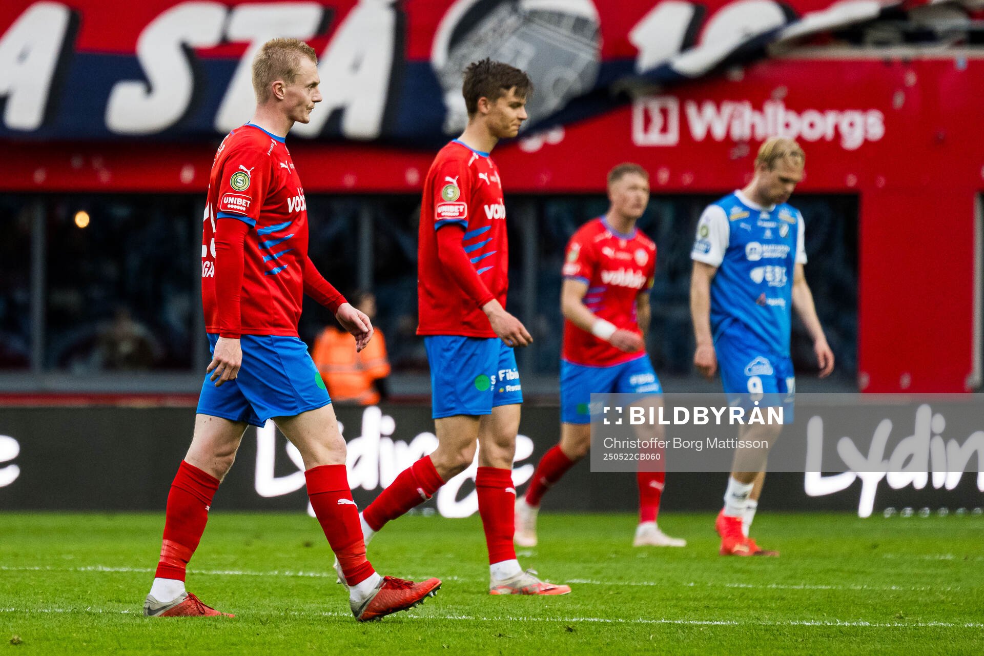 Helsingborgs Oscar Aga och Adrian Svanbäck deppar