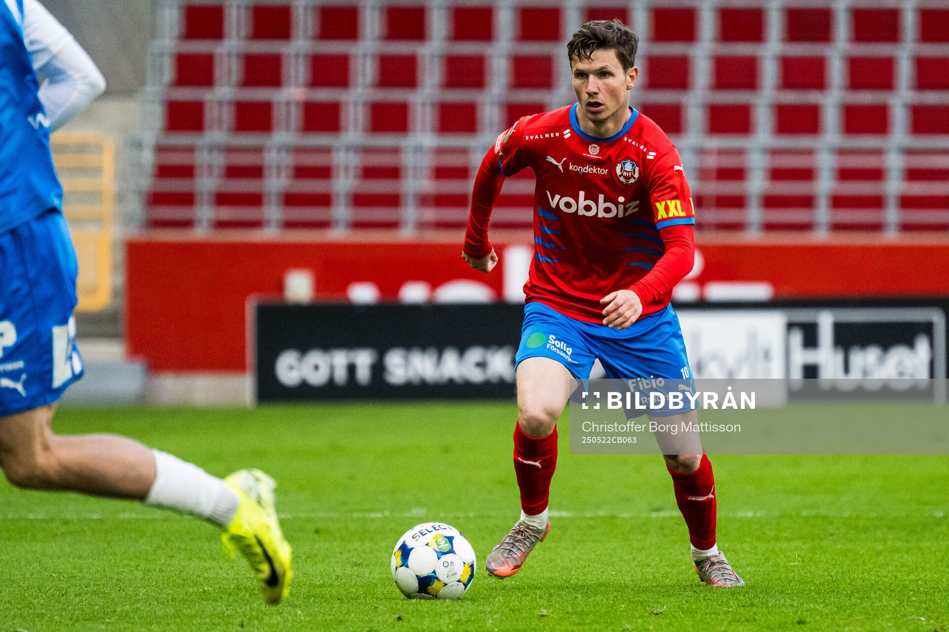 Helsingborgs Max Svensson under fotbollsmatchen i Superettan mellan Helsingborg och Oddevold den 22 maj 2025 i Helsingborg. 