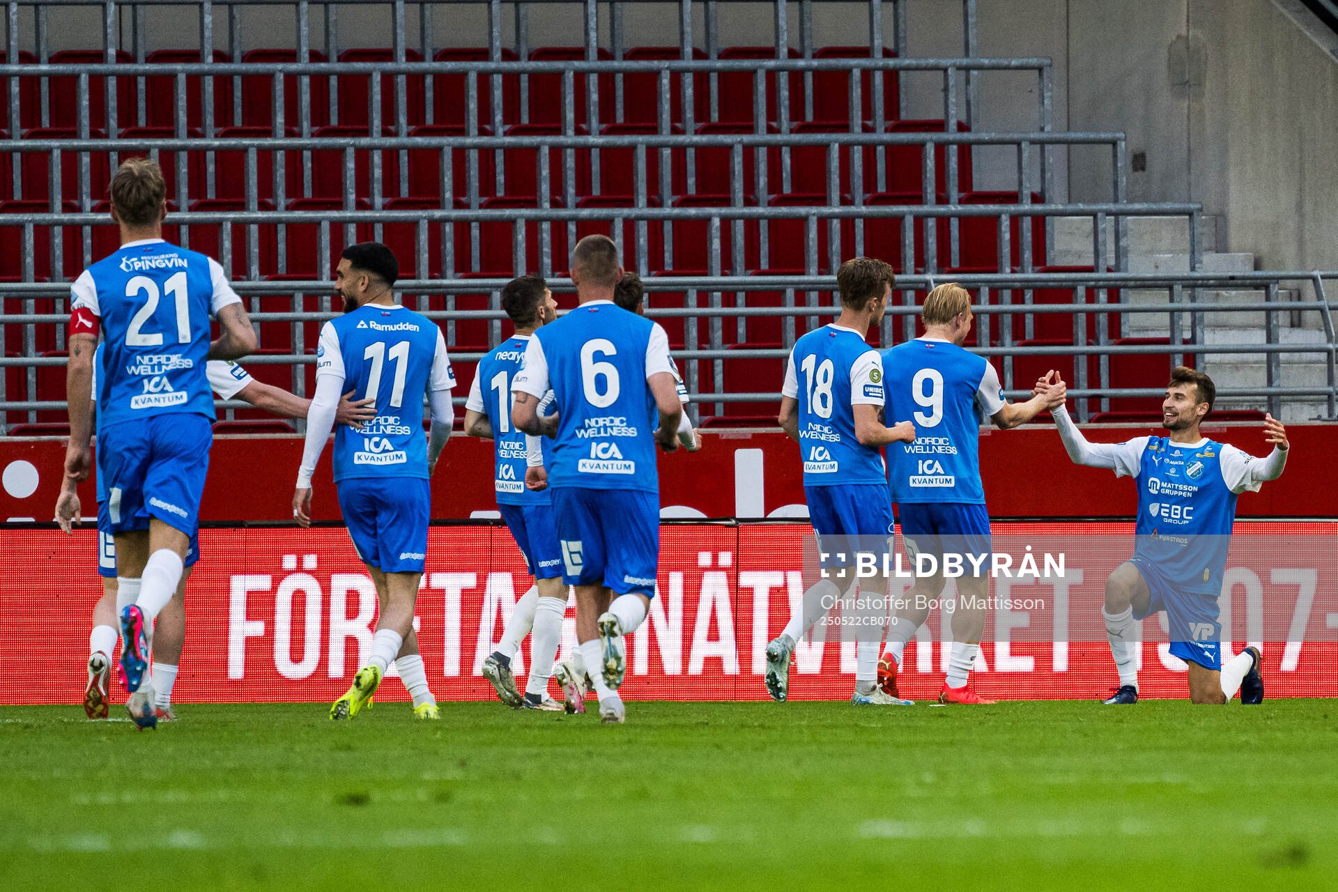 Oddevolds Rasmus Wiedesheim-Paul jublar efter 0-1 under fotbollsmatchen i Superettan mellan Helsingborg och Oddevold den 22 maj 2025 i Helsingborg.