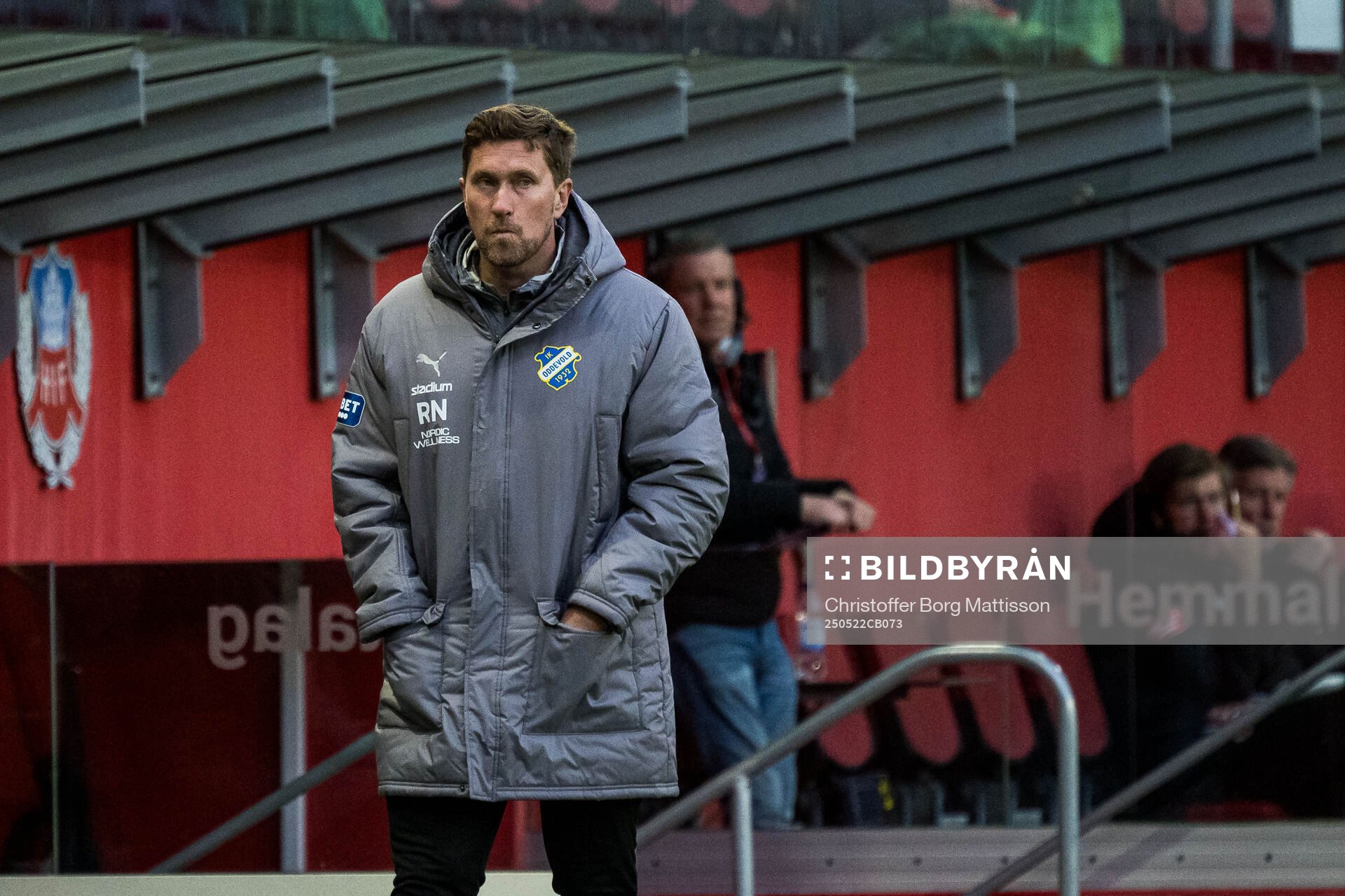 Oddevolds tränare Rikard Nilsson under fotbollsmatchen i Superettan mellan Helsingborg och Oddevold den 22 maj 2025 i Helsingborg.