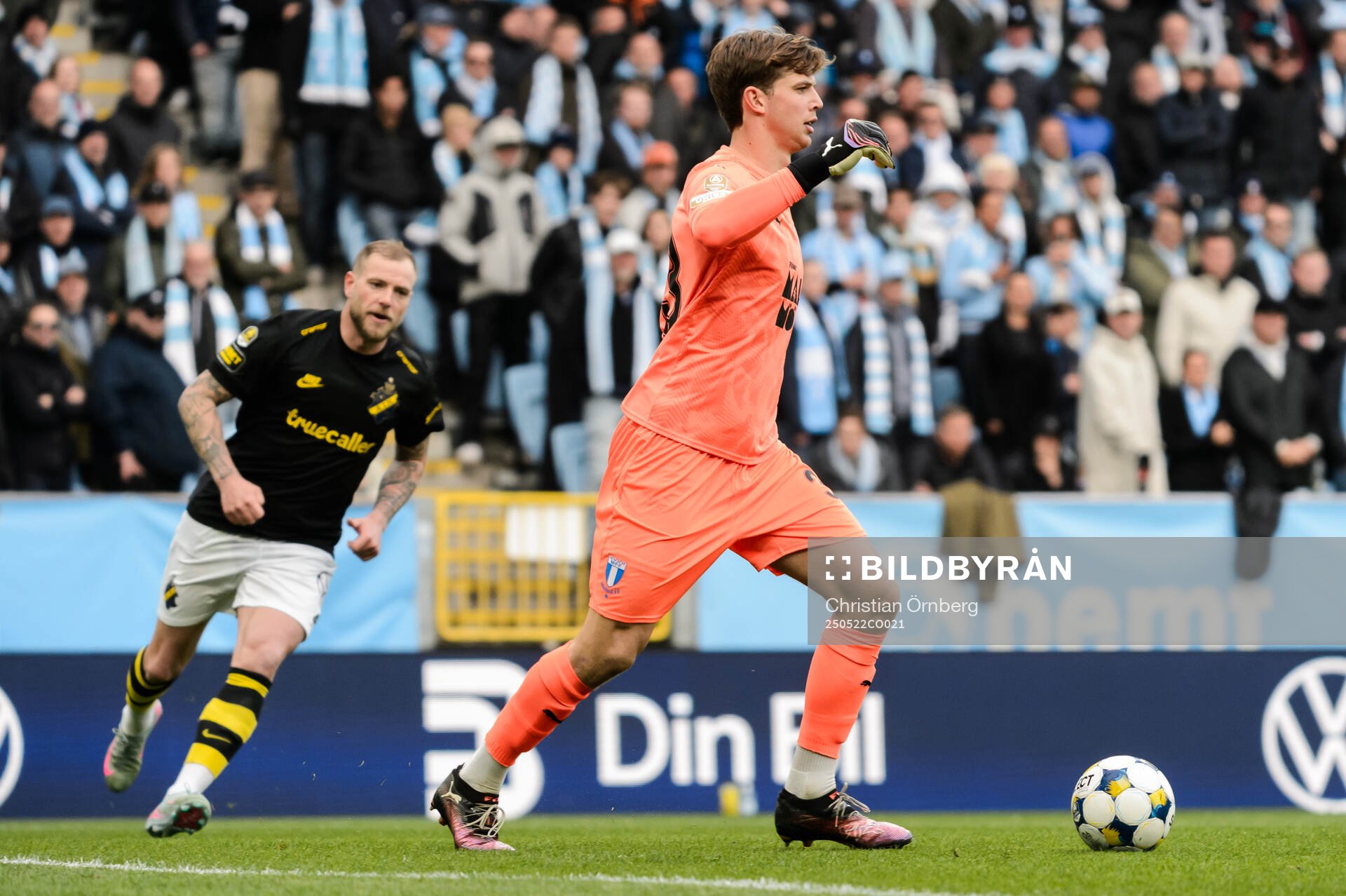 Malmö FFs Melker Ellborg under fotbollsmatchen i Allsvenskan mellan Malmö FF och AIK den 22 maj 2025 i Malmö. 