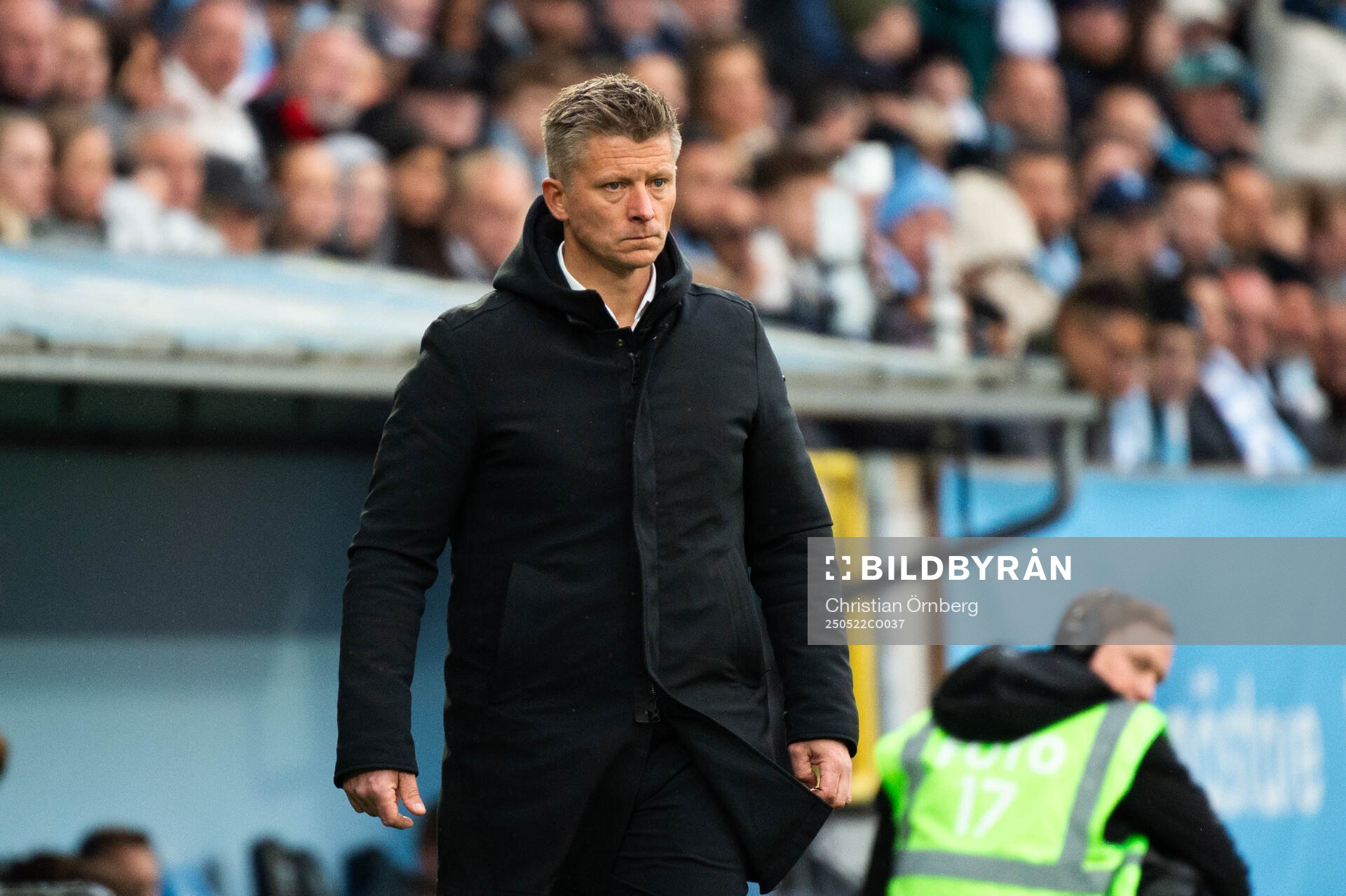 AIKs tränare Mikkjal Thomassen under fotbollsmatchen i Allsvenskan mellan Malmö FF och AIK den 22 maj 2025 i Malmö. 