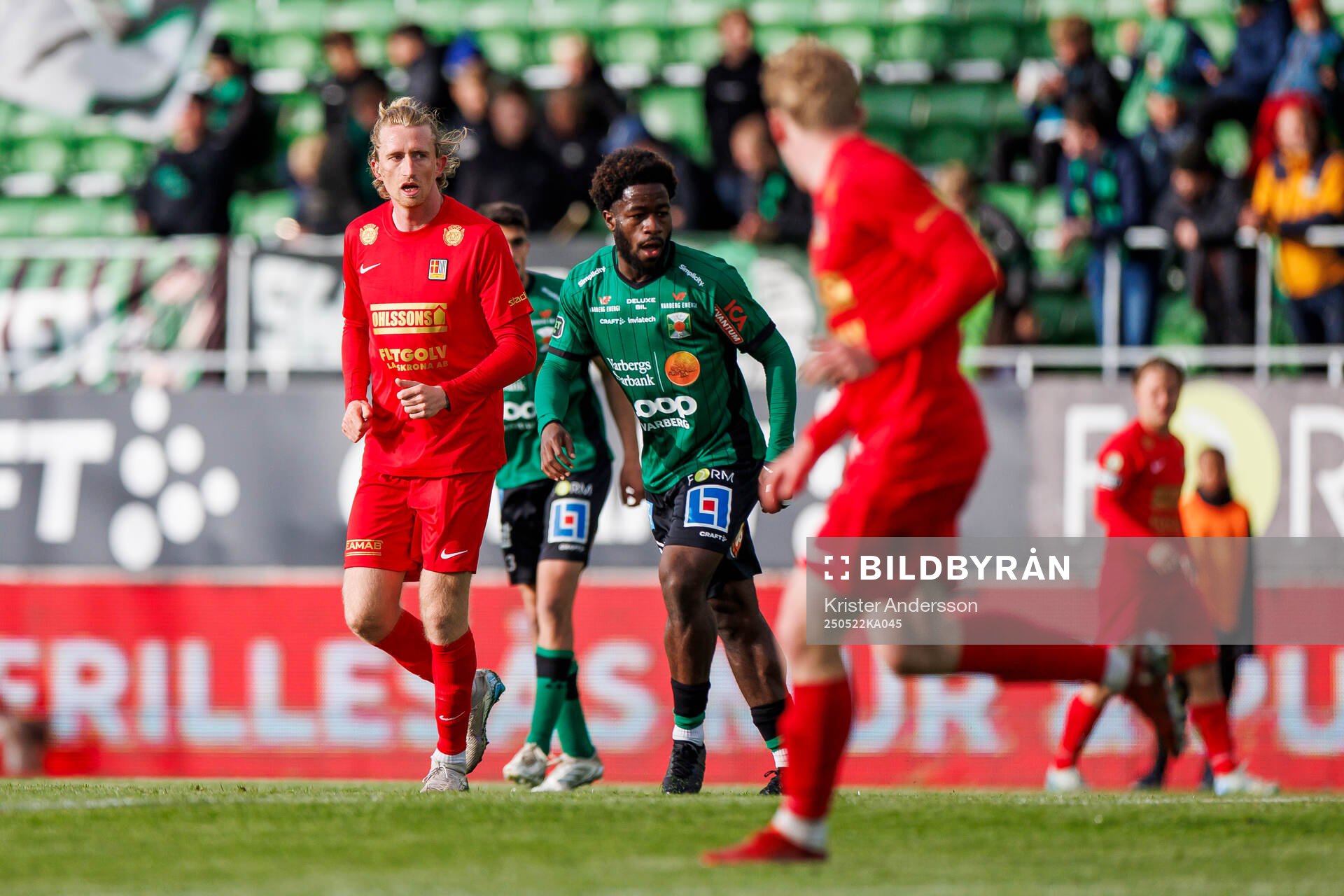 Landskronas Hampus Näsström under fotbollsmatchen i Superettan mellan Varberg och Landskrona den 22 maj 2025 i Varberg. 