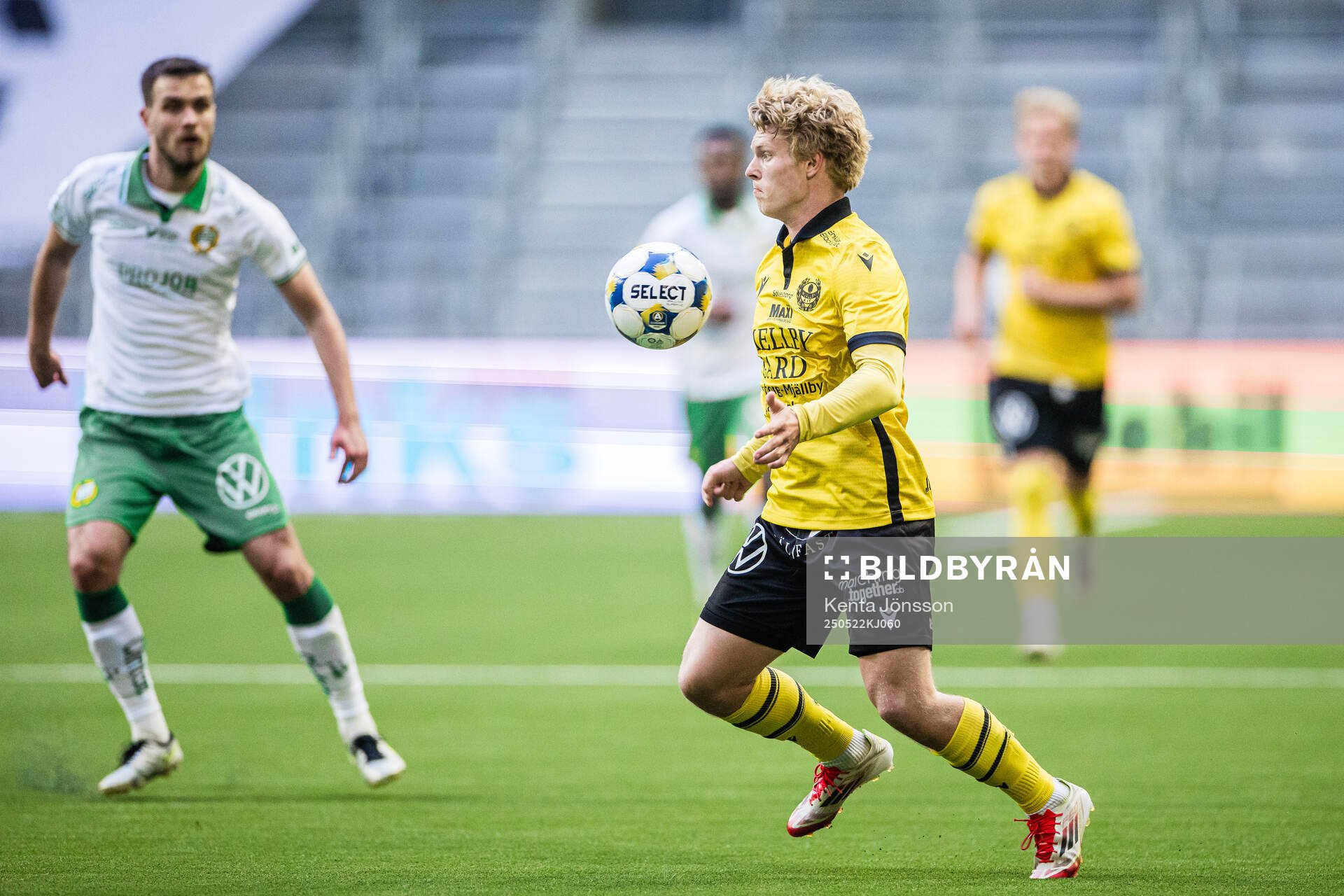 Mjällbys Bork Classønn Bang-Kittilsen under fotbollsmatchen i Allsvenskan mellan Hammarby och Mjällby den 22 maj 2025 i Stockholm. 