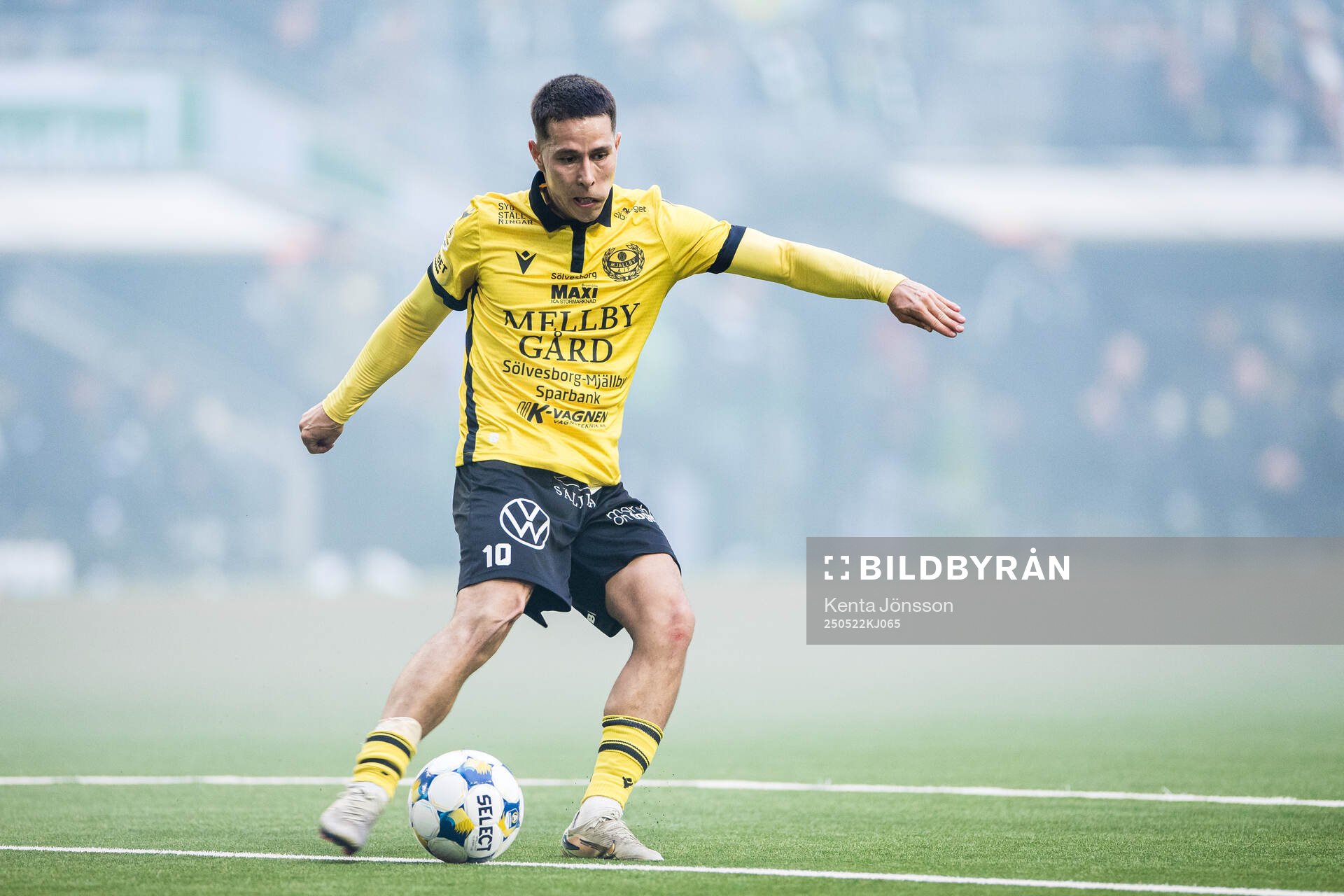 Mjällbys Nicklas Røjkjær under fotbollsmatchen i Allsvenskan mellan Hammarby och Mjällby den 22 maj 2025 i Stockholm. 