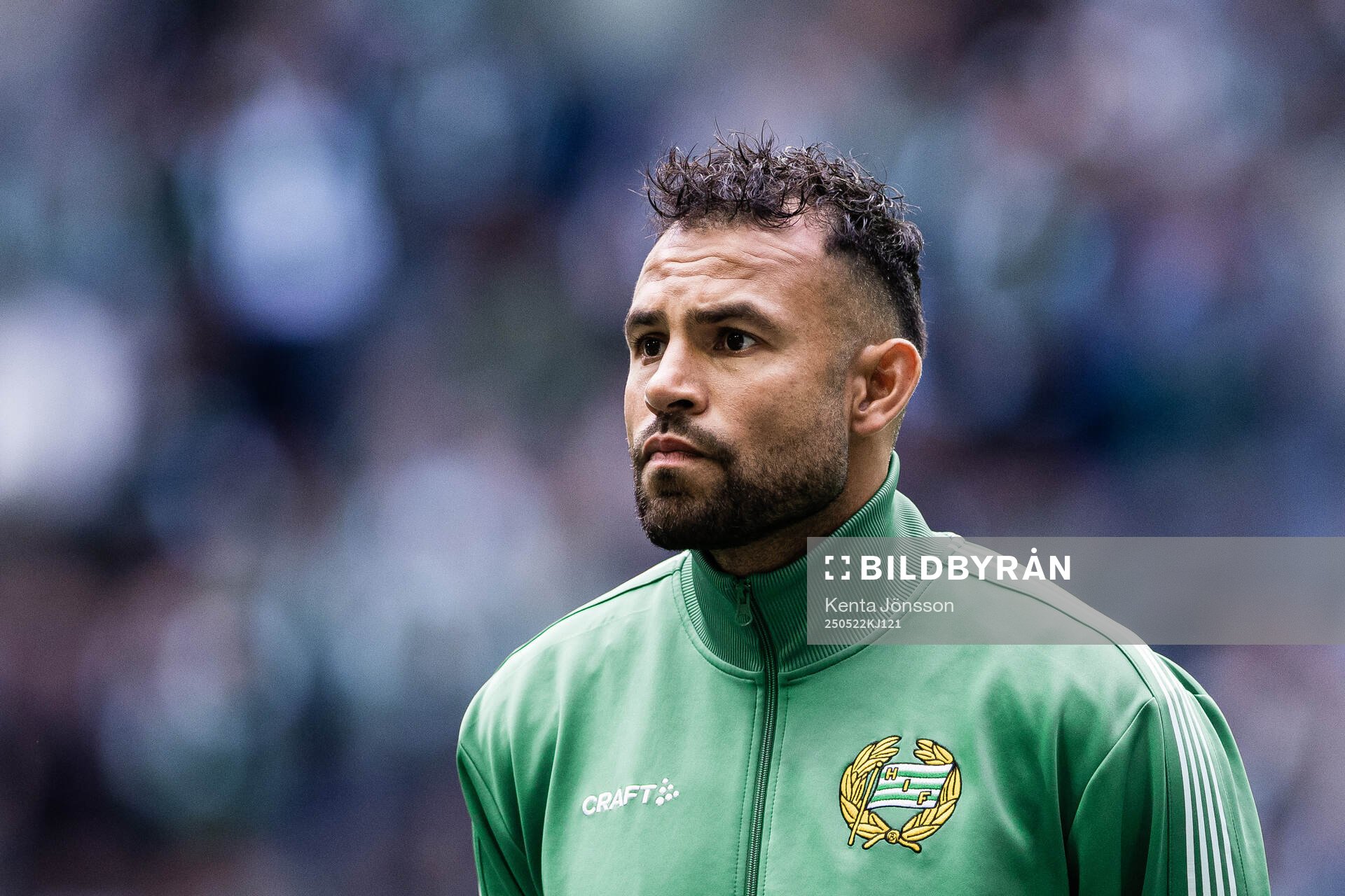 Hammarbys målvakt Warner Hahn under lineup inför fotbollsmatchen i Allsvenskan mellan Hammarby och Mjällby den 22 maj 2025 i Stockholm. 