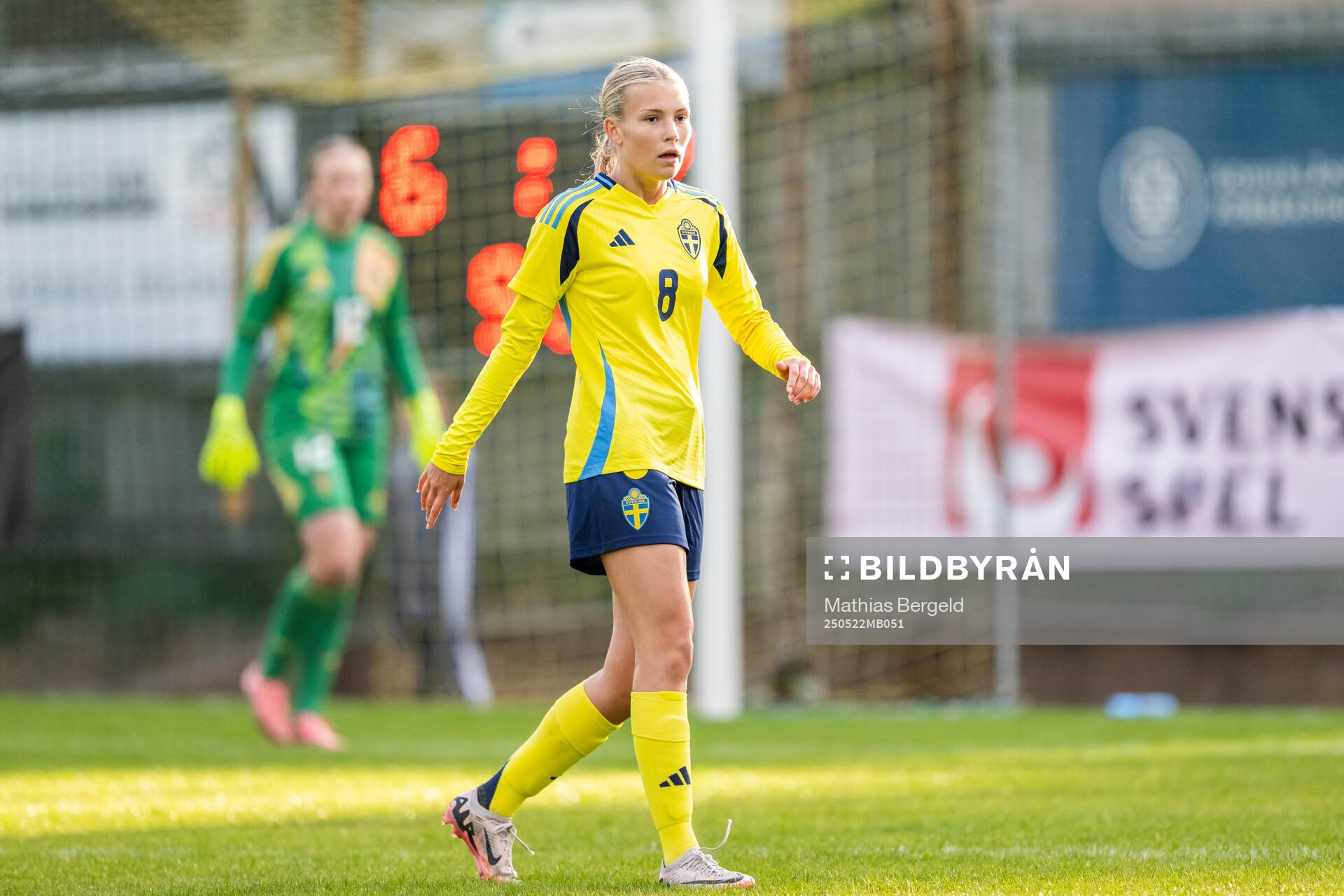 Sveriges Isabella Zinn under F16-landskampen i fotboll mellan Sverige och Österrike den 22 maj 2025 i Smögen. 