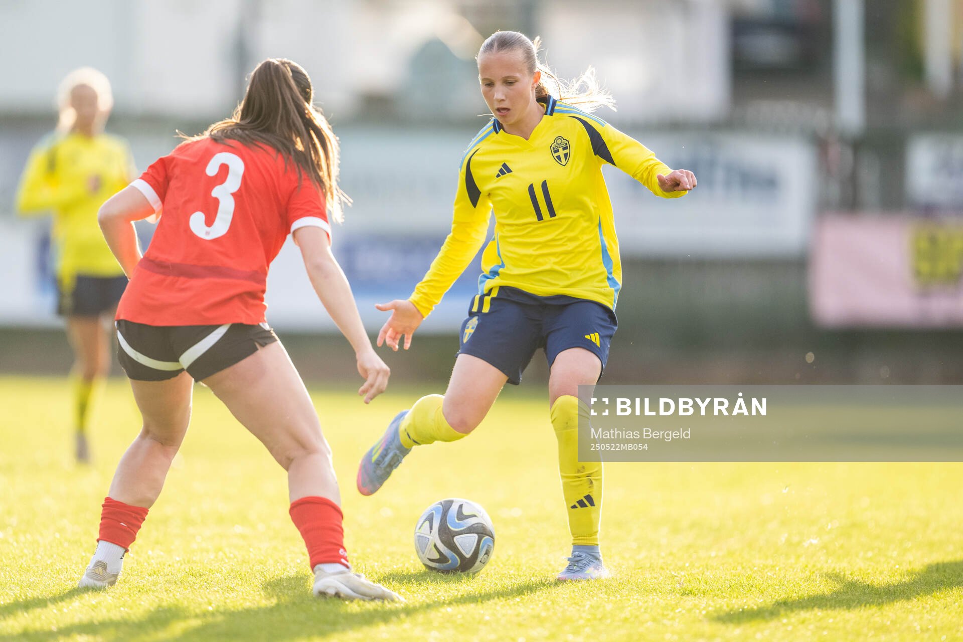 Sveriges Fanny Peterson under F16-landskampen i fotboll mellan Sverige och Österrike den 22 maj 2025 i Smögen. 